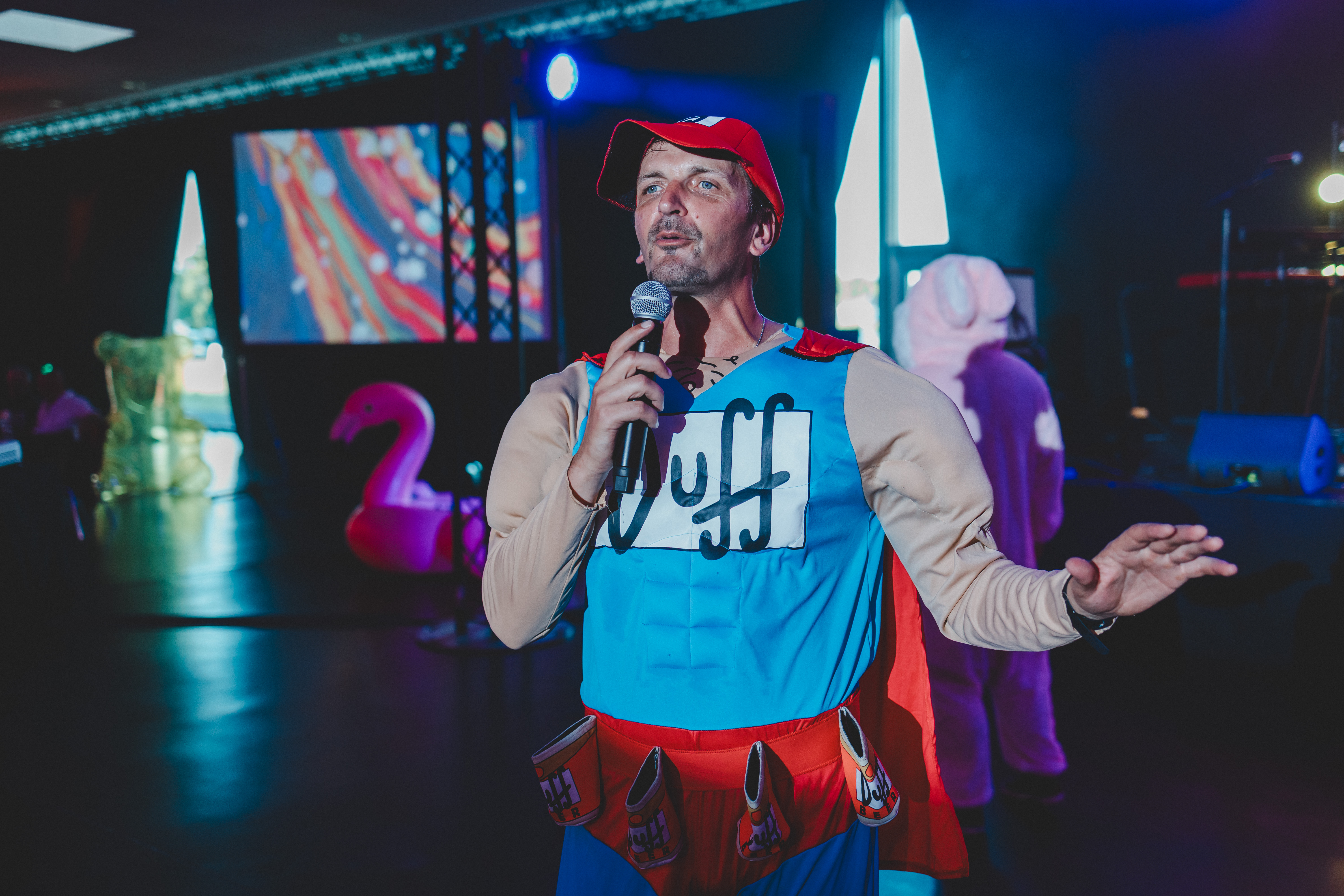 TV spelshow teams Luik deelnemers aan buzzertafel Palais des Congrès · INNOV'events