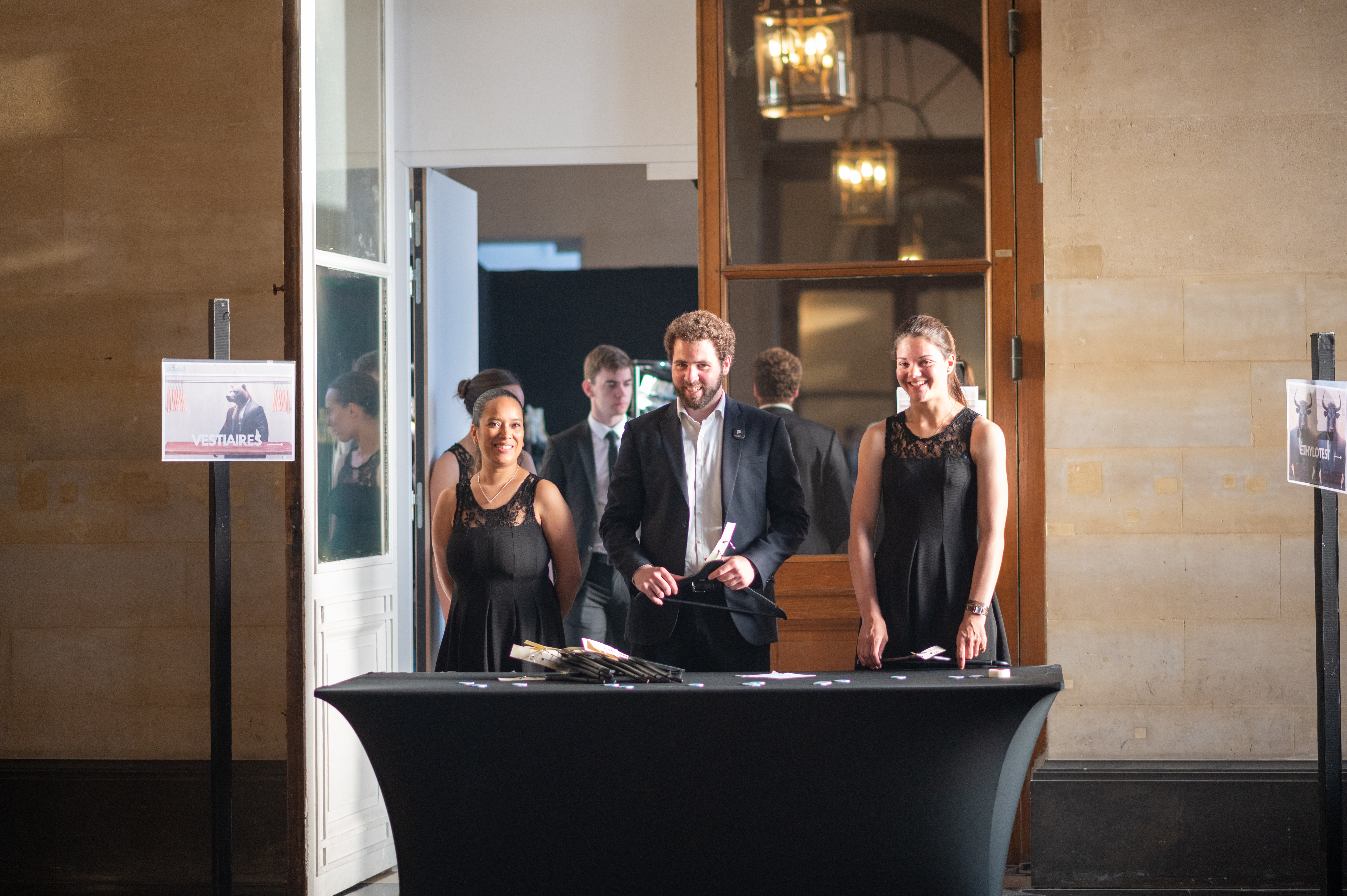 Eventhostess Luik registratie beurs Palais des Congrès · INNOV'events