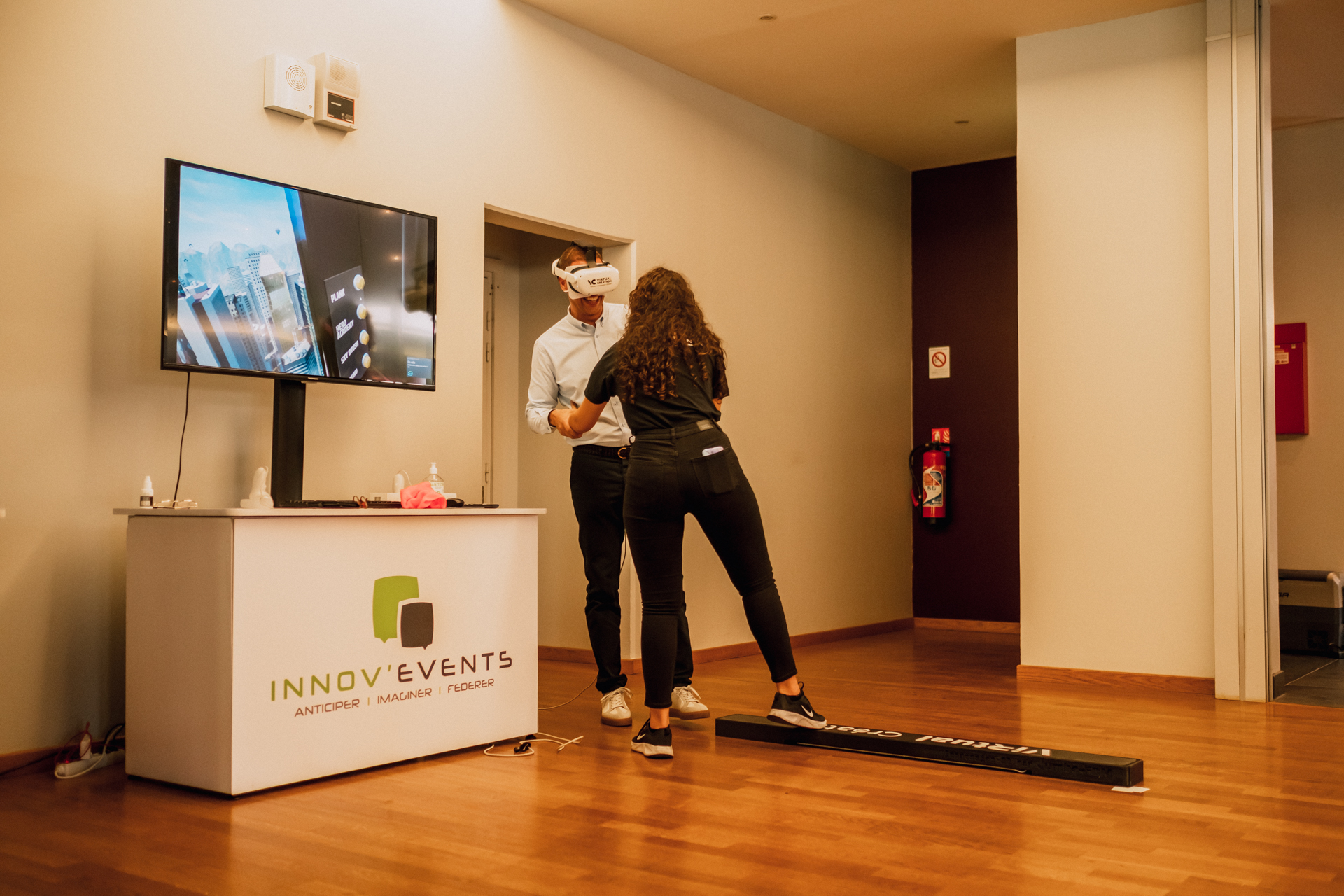 Product launch event Belgium full AV production Brussels Expo press format · INNOV'events