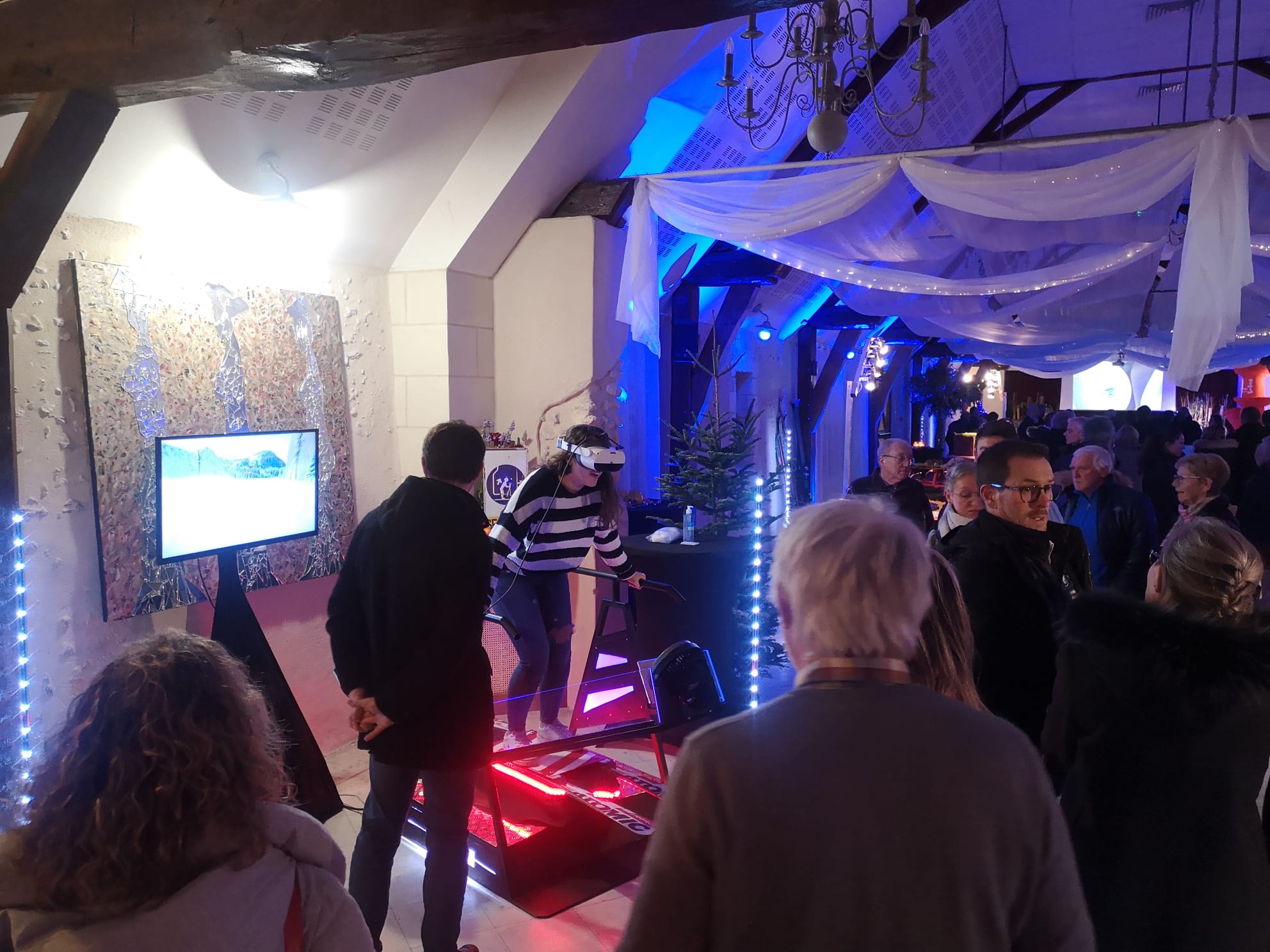 Animation jeux arcade réalité virtuelle Liège soirée corporate espace industriel · INNOV'events