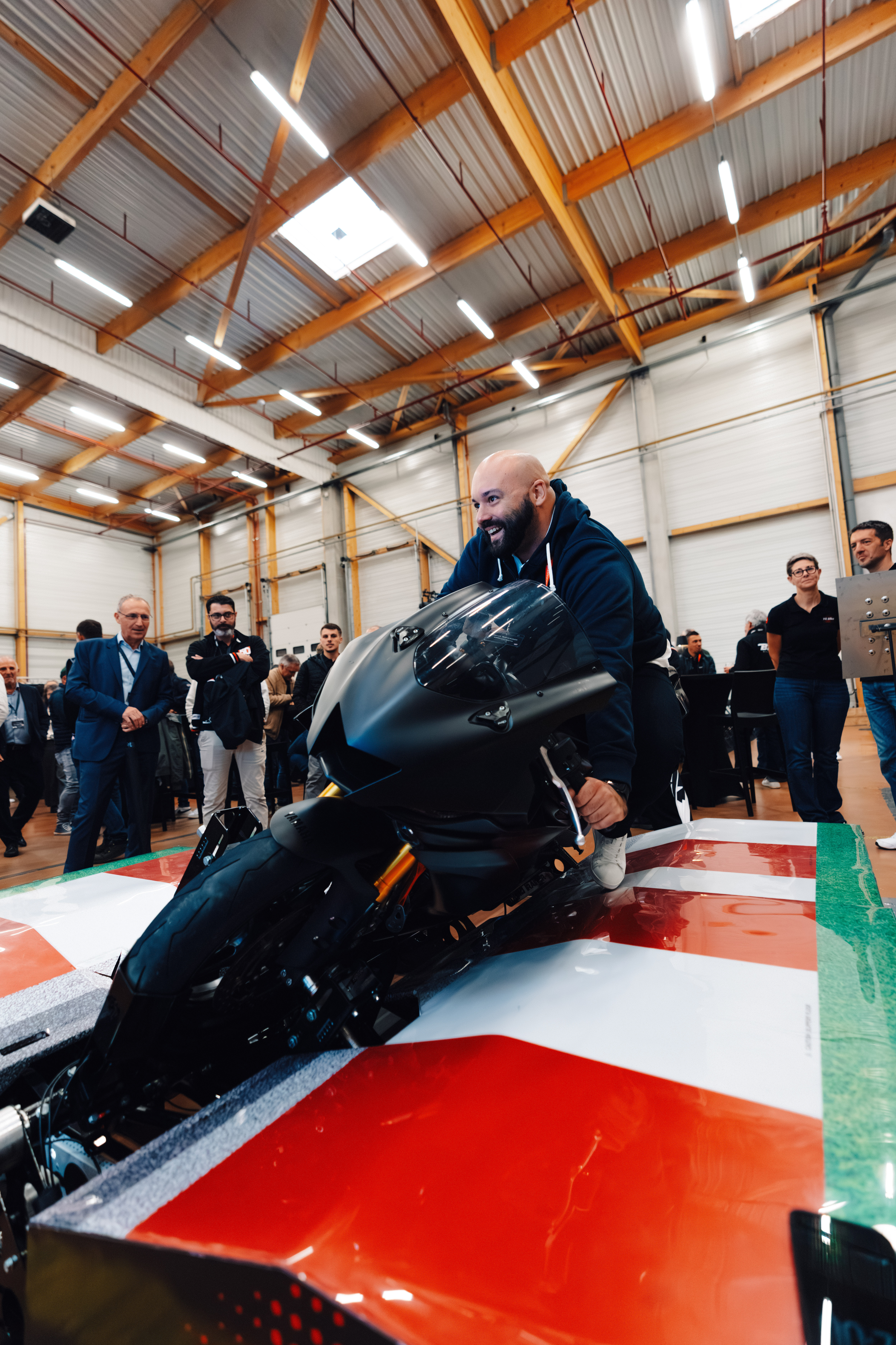Compétition inter-équipes simulateur de chute libre journée Bruxelles · INNOV'events