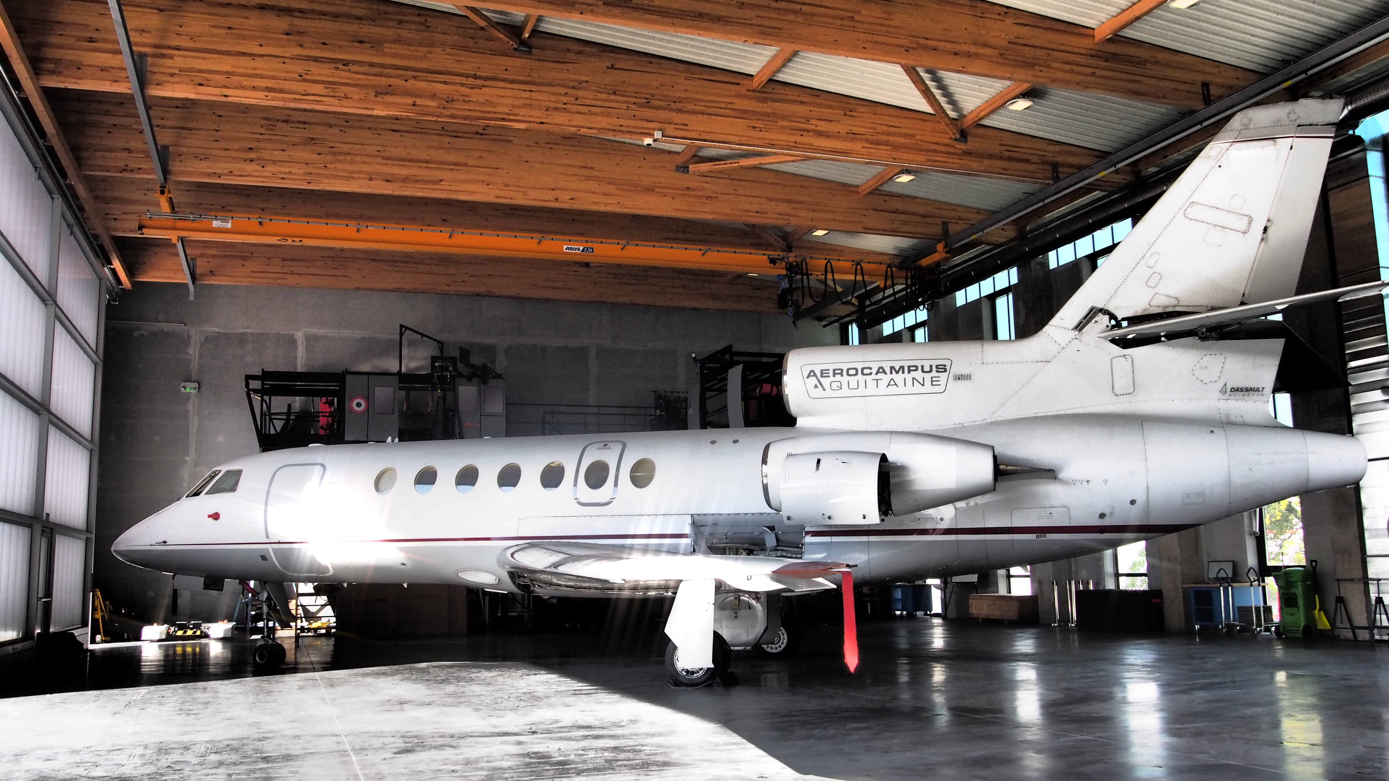 Initiatievlucht bedrijven Brussel briefing hangar Brussels Airport · INNOV'events