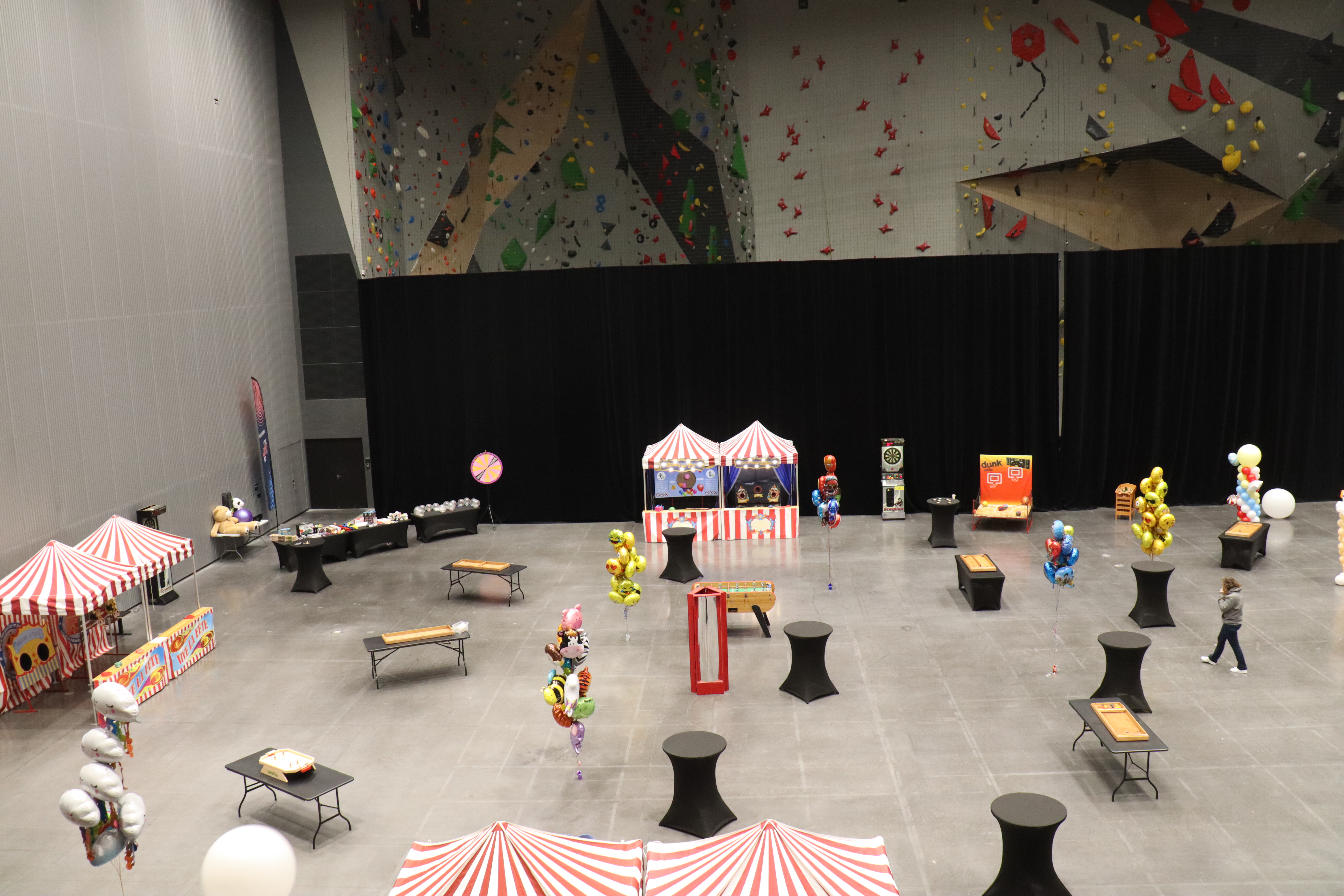 Fête foraine Anvers jeux géants pelouse Stadspark collaborateurs · INNOV'events