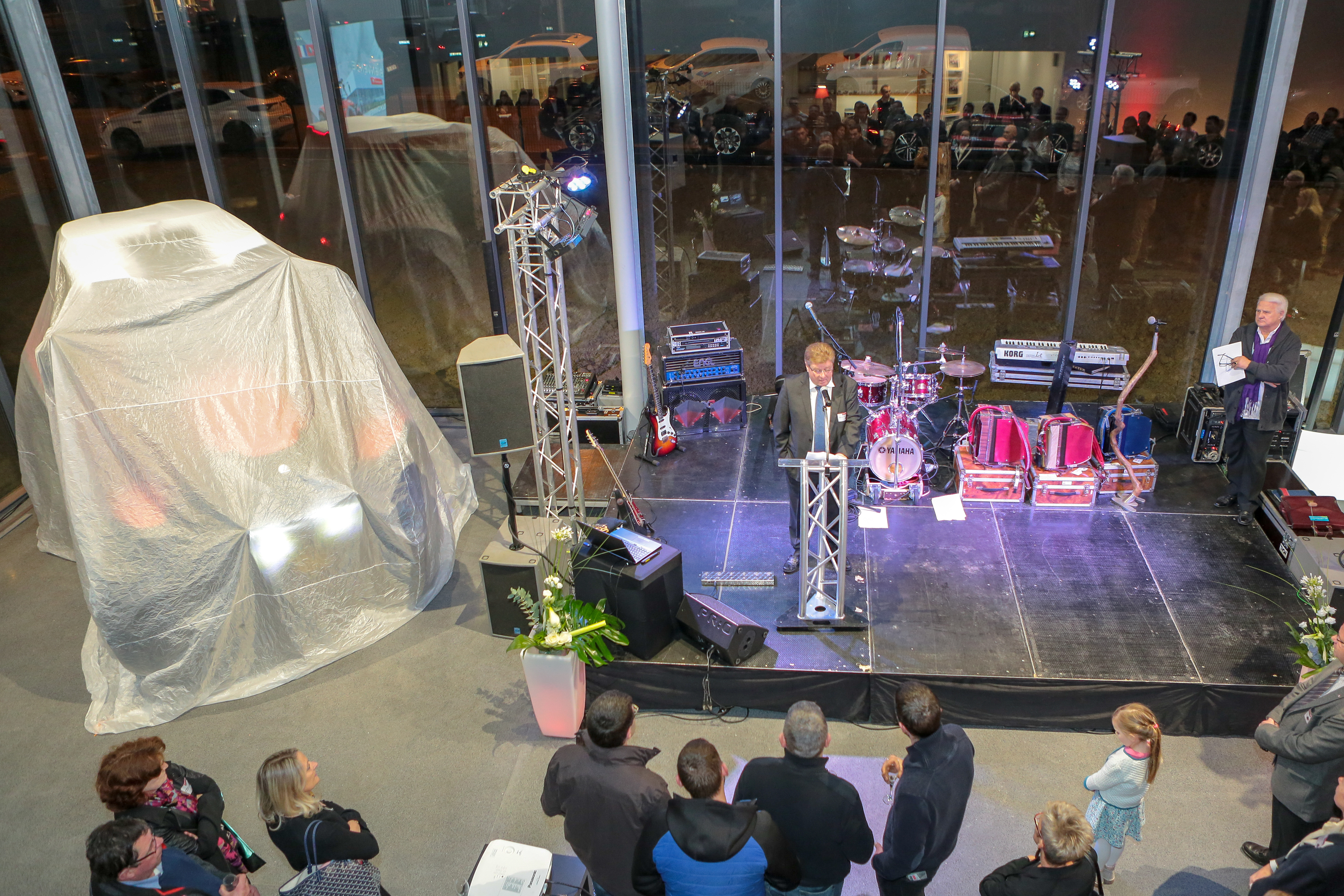 Product launch event Belgium · branded stage at Tour & Taxis Brussels evening reveal · INNOV'events
