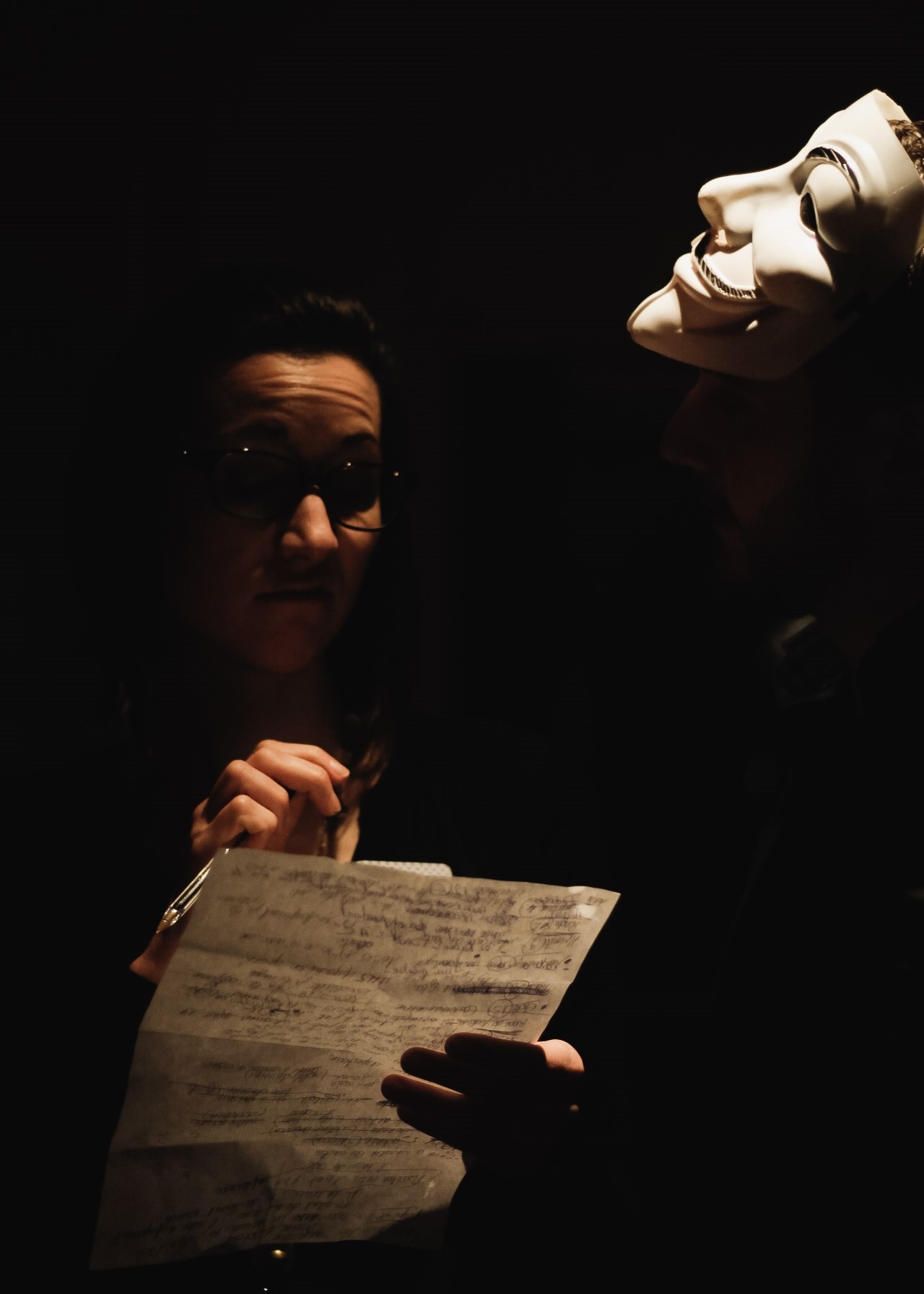 Hybride Murder Mystery Party Brussel teams digitaal platform en live aanwijzingen · INNOV'events