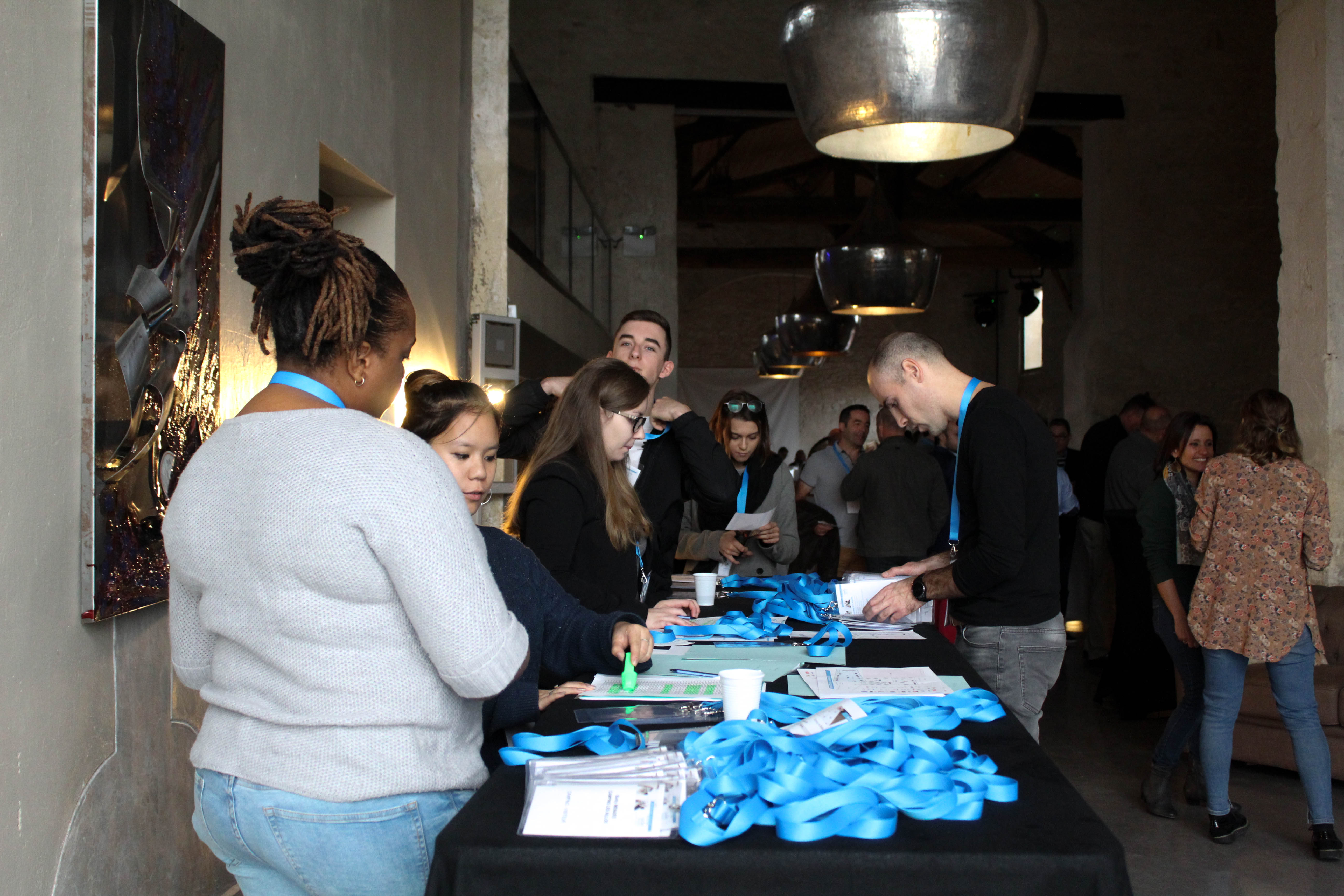 Corporate roadshow Brussels outdoor registration area Laeken district · INNOV'events