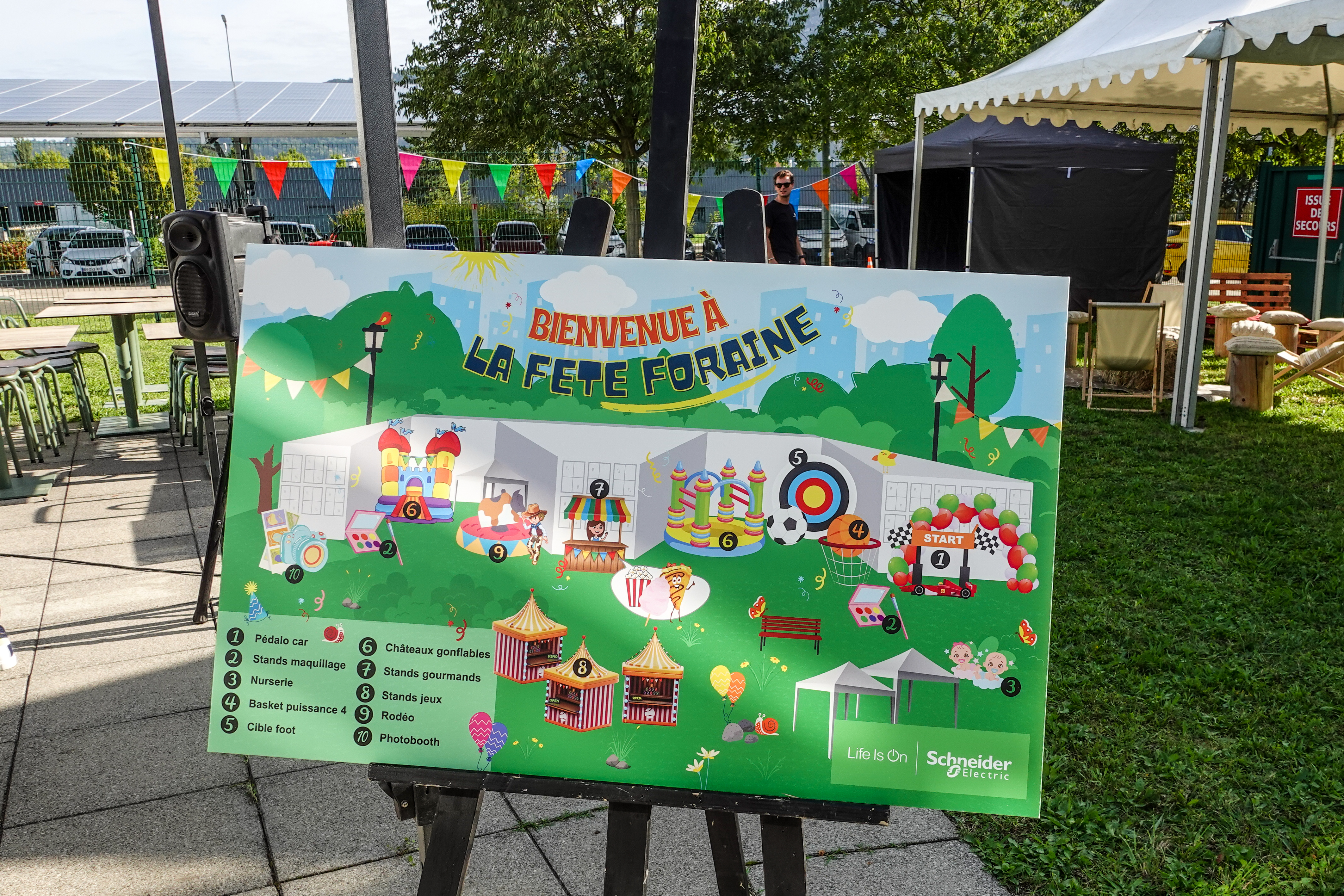 Kermisattracties outdoor Luik Val-Benoît personeelsfeest · INNOV'events