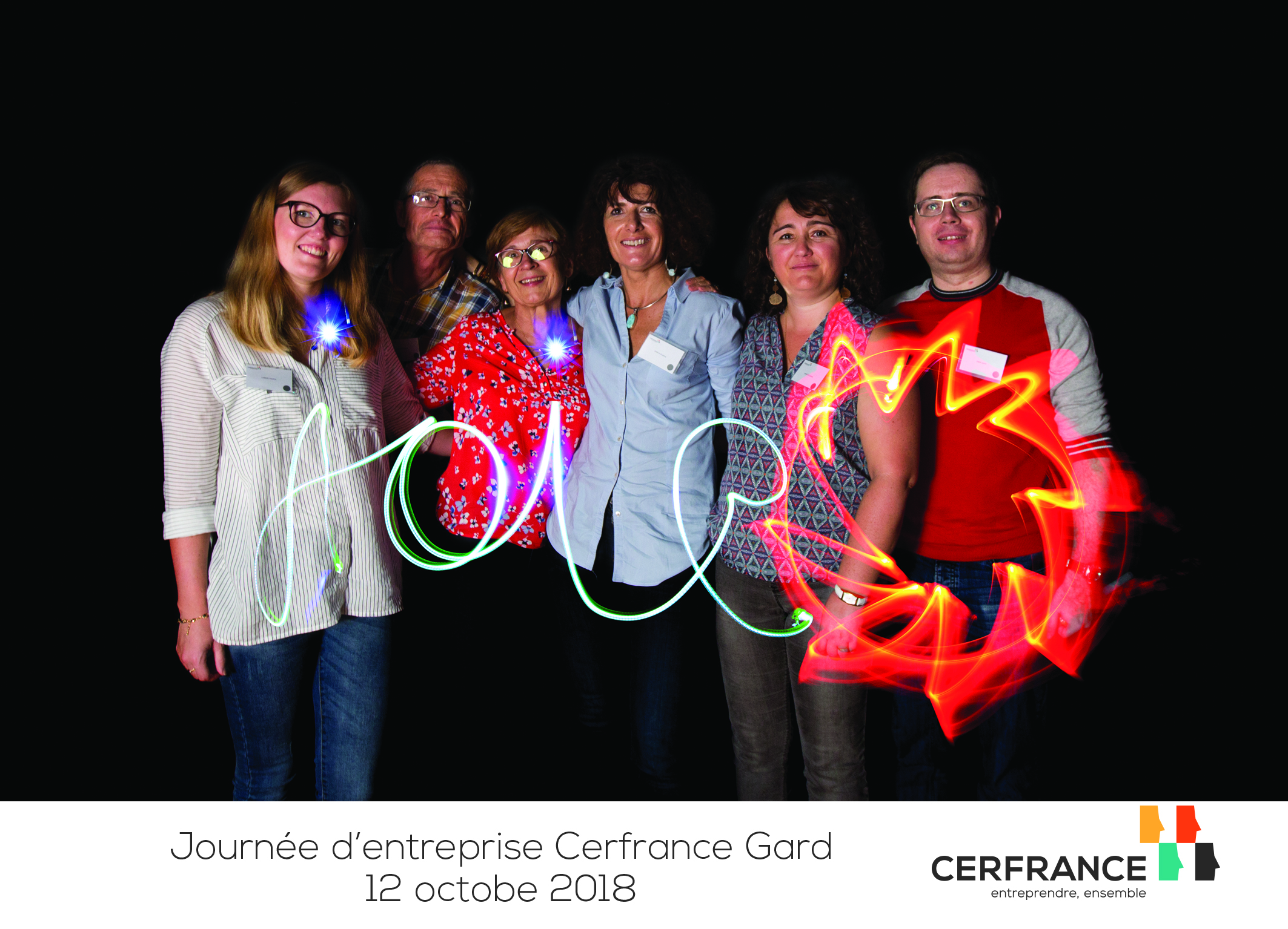 Light Painting Luik · teams tekenen met LED-staven voor Liège-Guillemins · INNOV'events