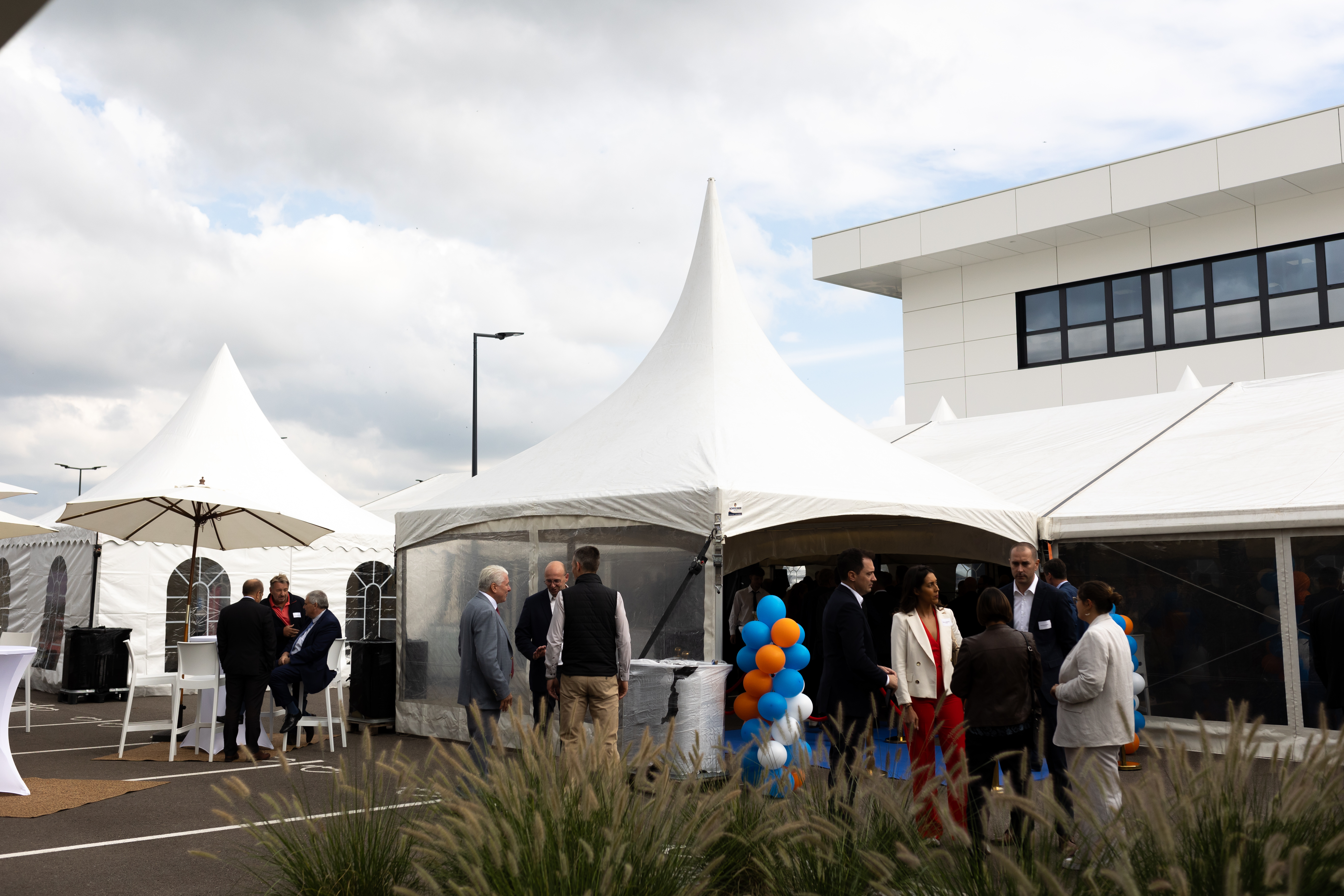 Feesttent personeelsfeest Antwerpen Linkeroever Scheldezicht · INNOV'events