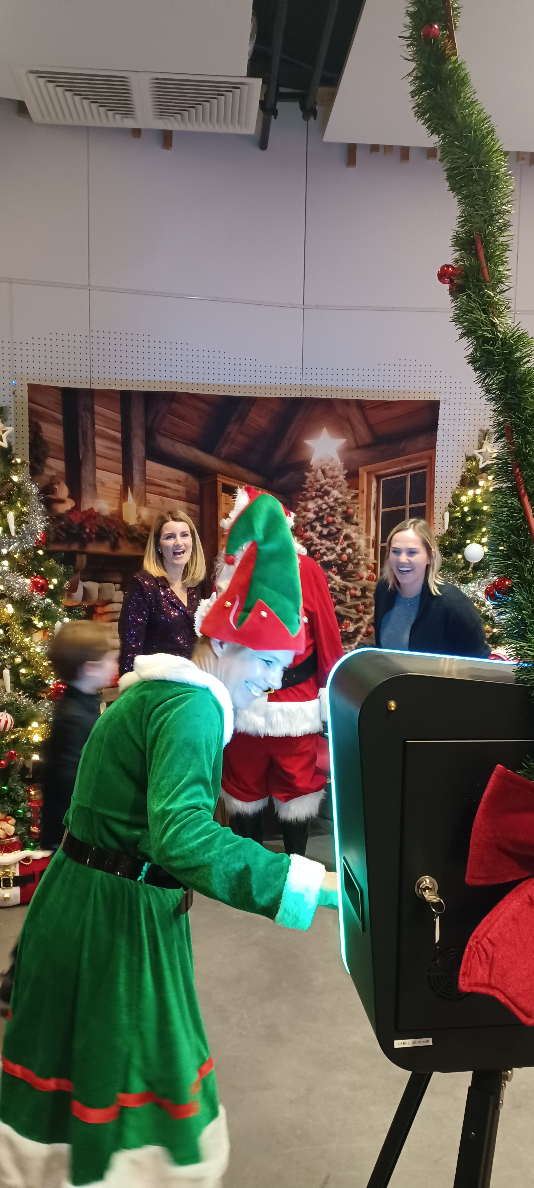 LED branding activation corporate Christmas Liege grand ballroom · INNOV'events