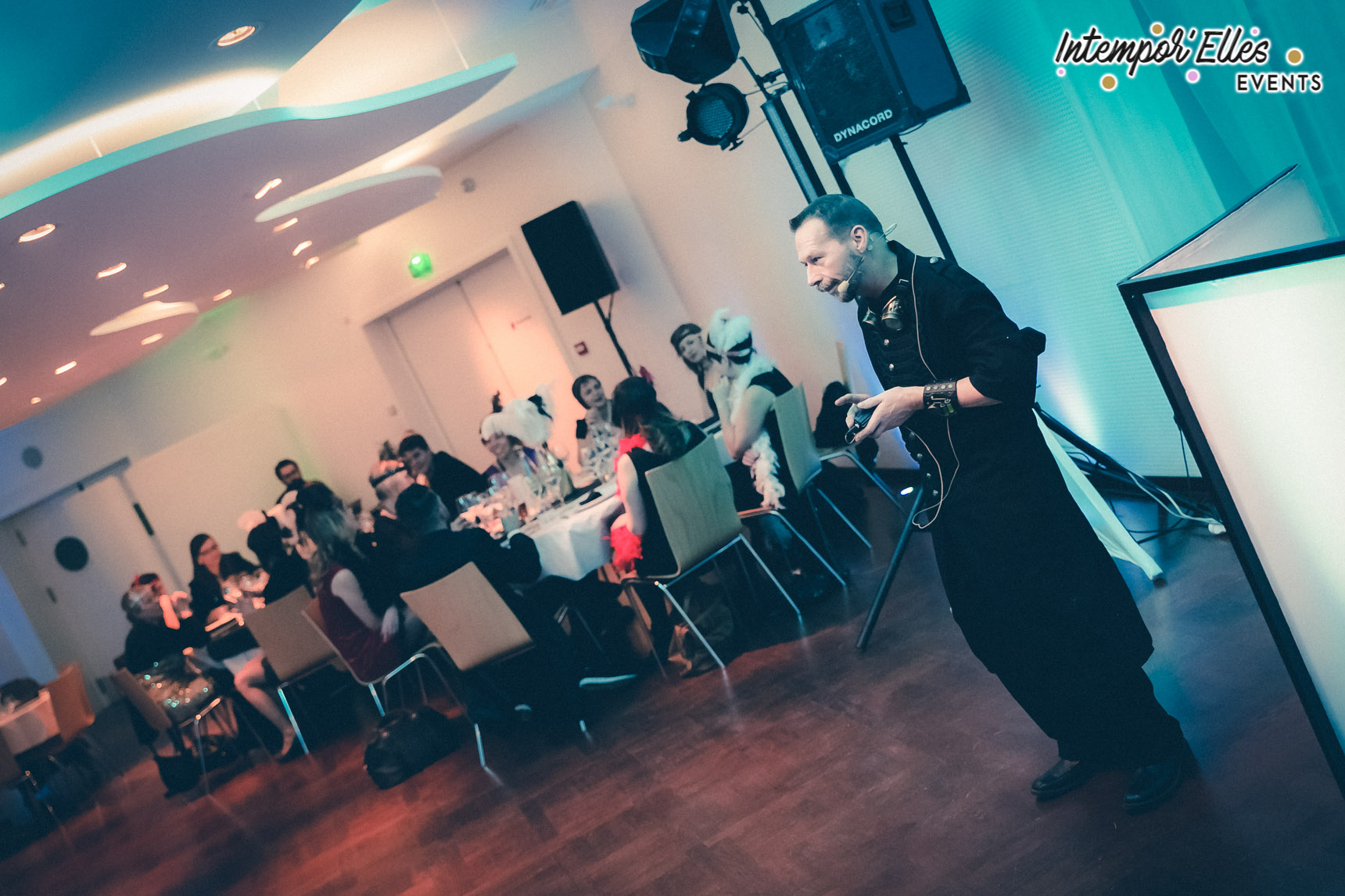 Illusionist act personeelsfeest Antwerpen historische feestzaal · INNOV'events