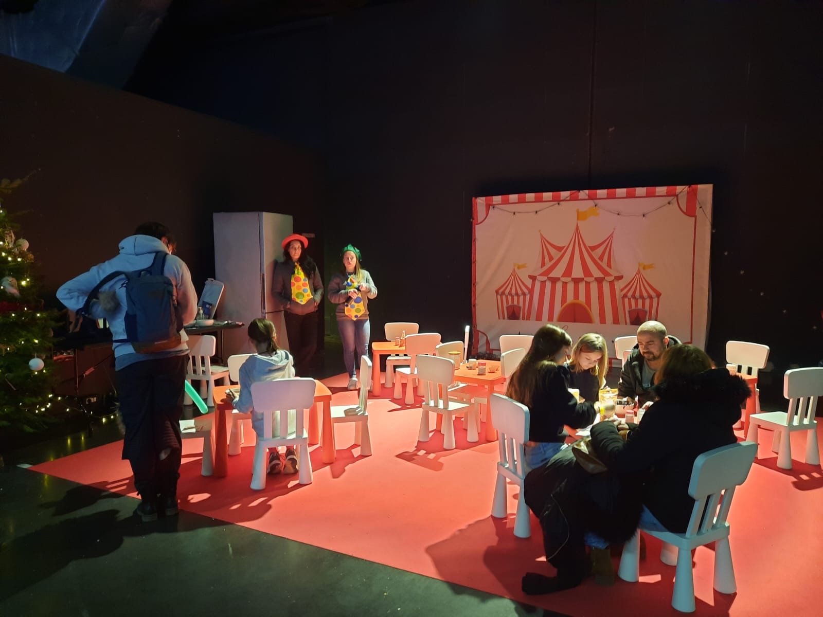 Animation spectacle magie animation enfants Anvers salle Hilton · INNOV'events