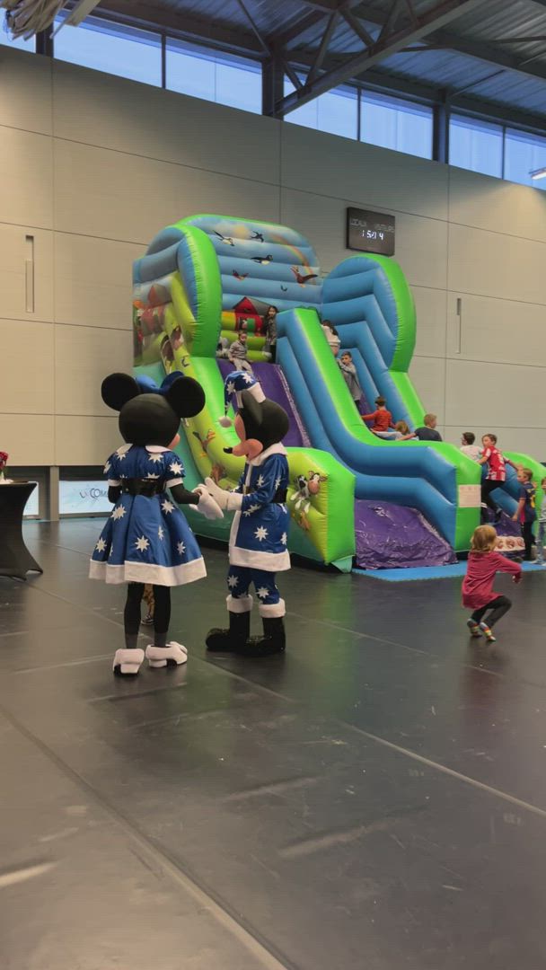 Animatie in Winkelcentrum Brussel publiek shoppingzone brand activation · INNOV'events