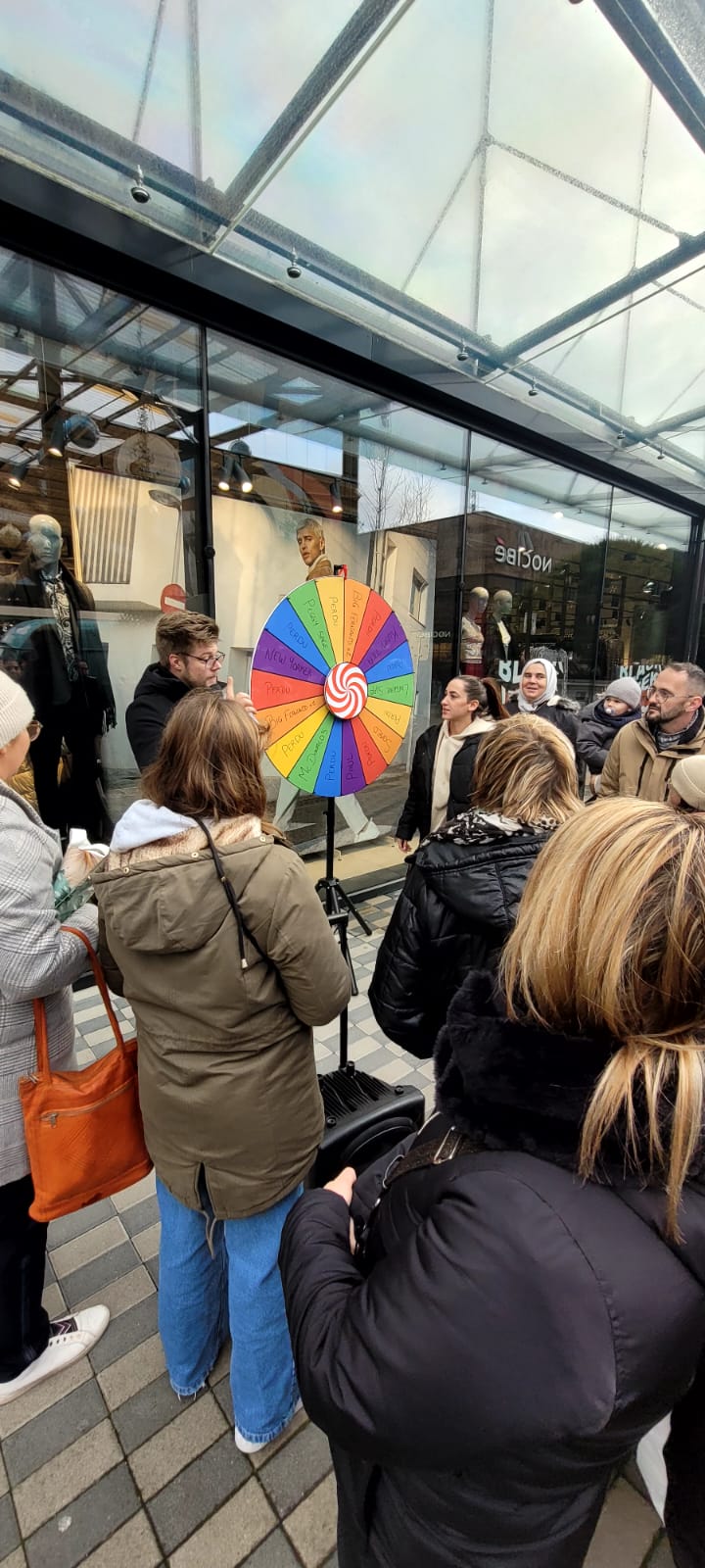 Brand activation Belgium shopping centre product launch outdoor forecourt · INNOV'events