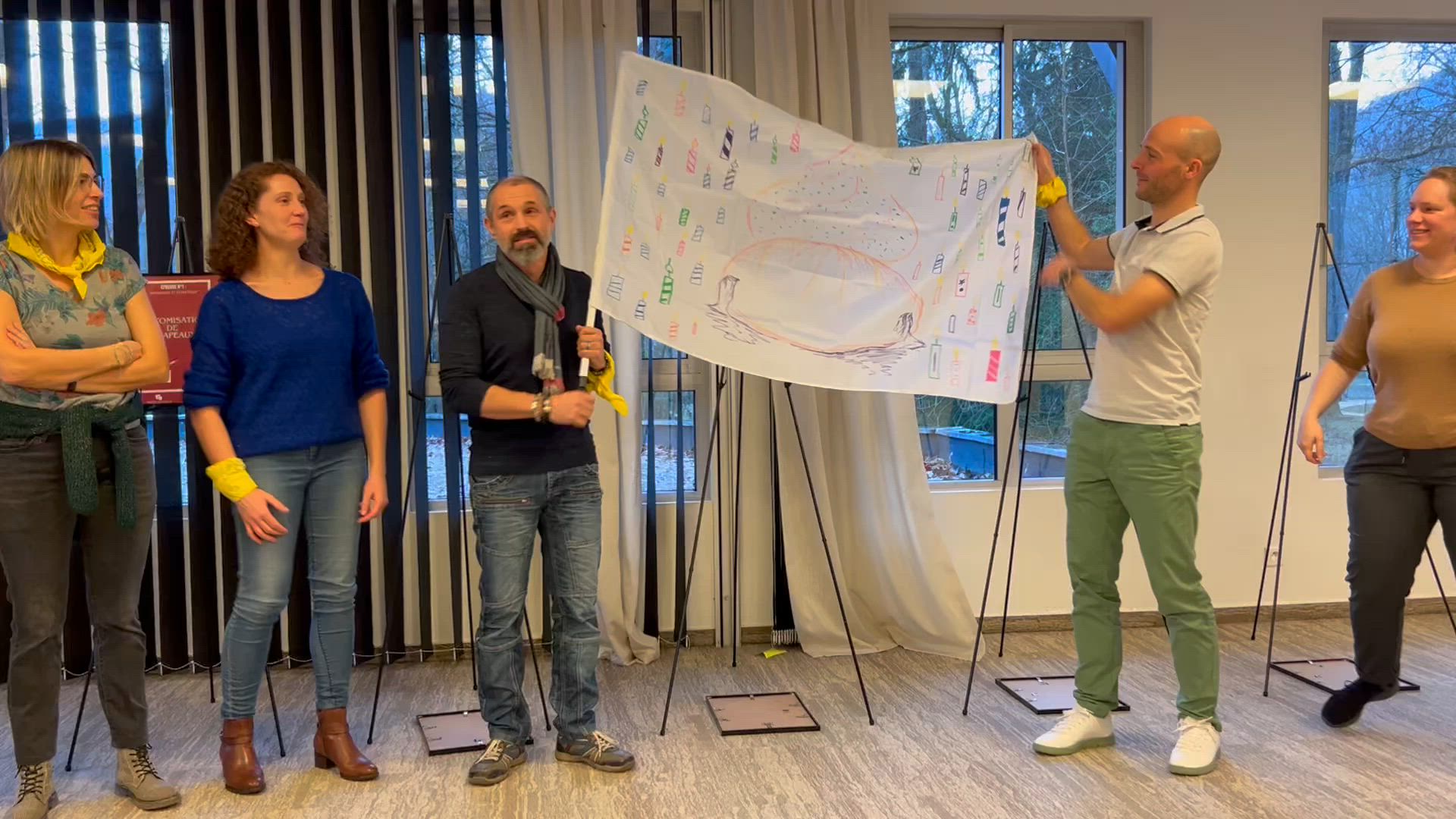 Crisismanagement workshop Luik subteams in overleg rondetafel vergaderzaal · INNOV'events