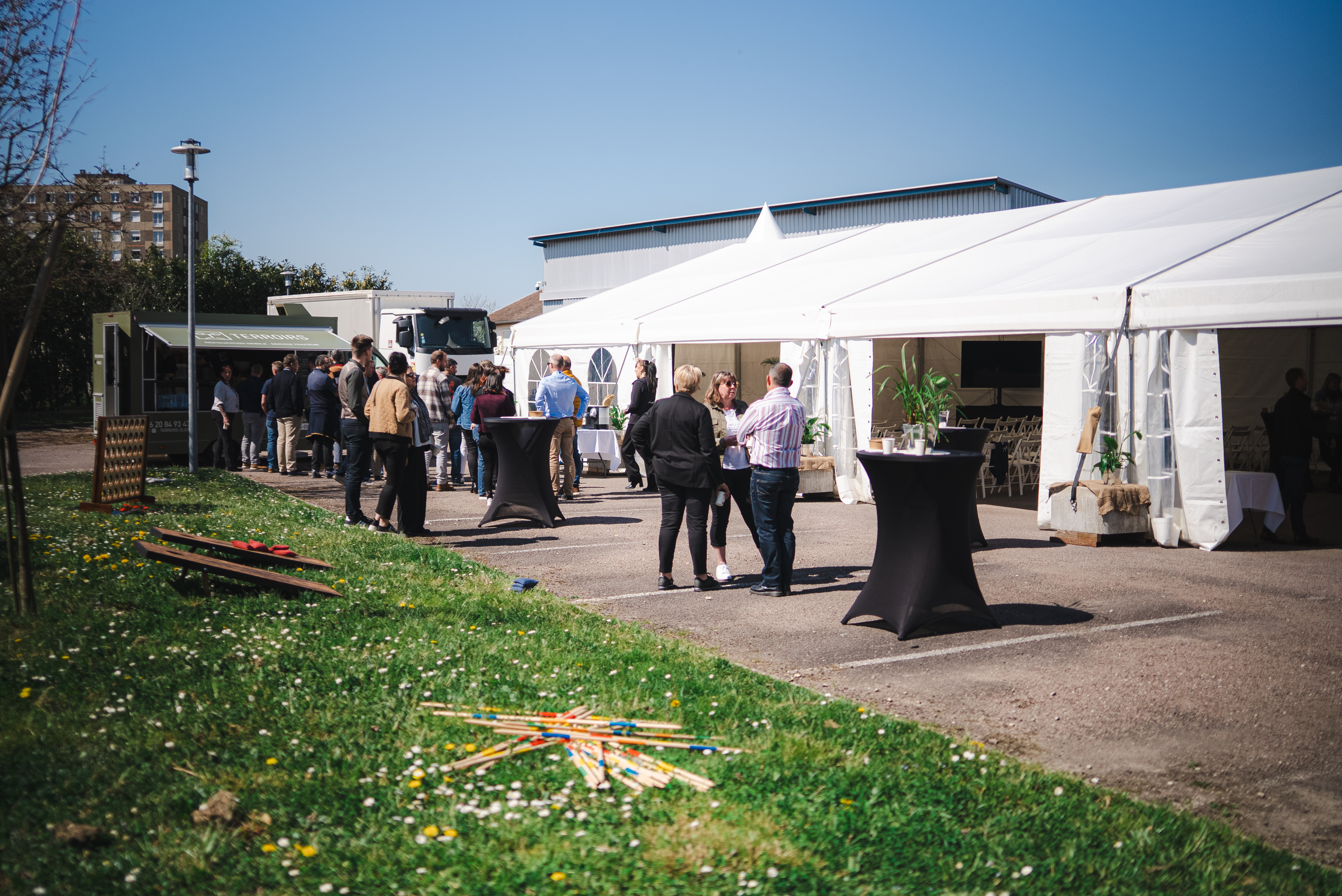 Foodtruck verhuur bedrijfsevenement Luik soirée Château de Colonster domein · INNOV'events