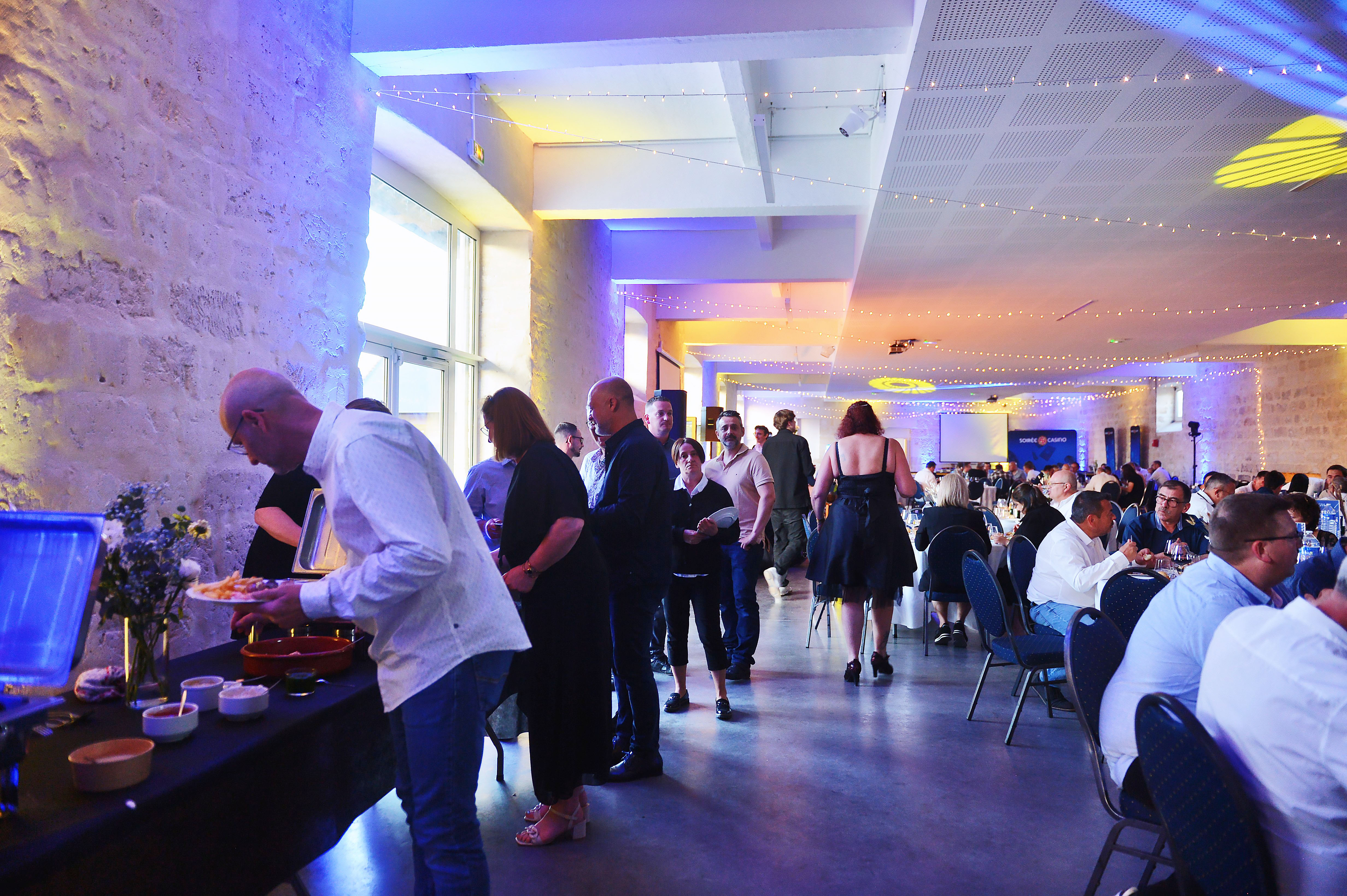 Staande receptie Antwerpen historisch pand met zicht op de Schelde · INNOV'events