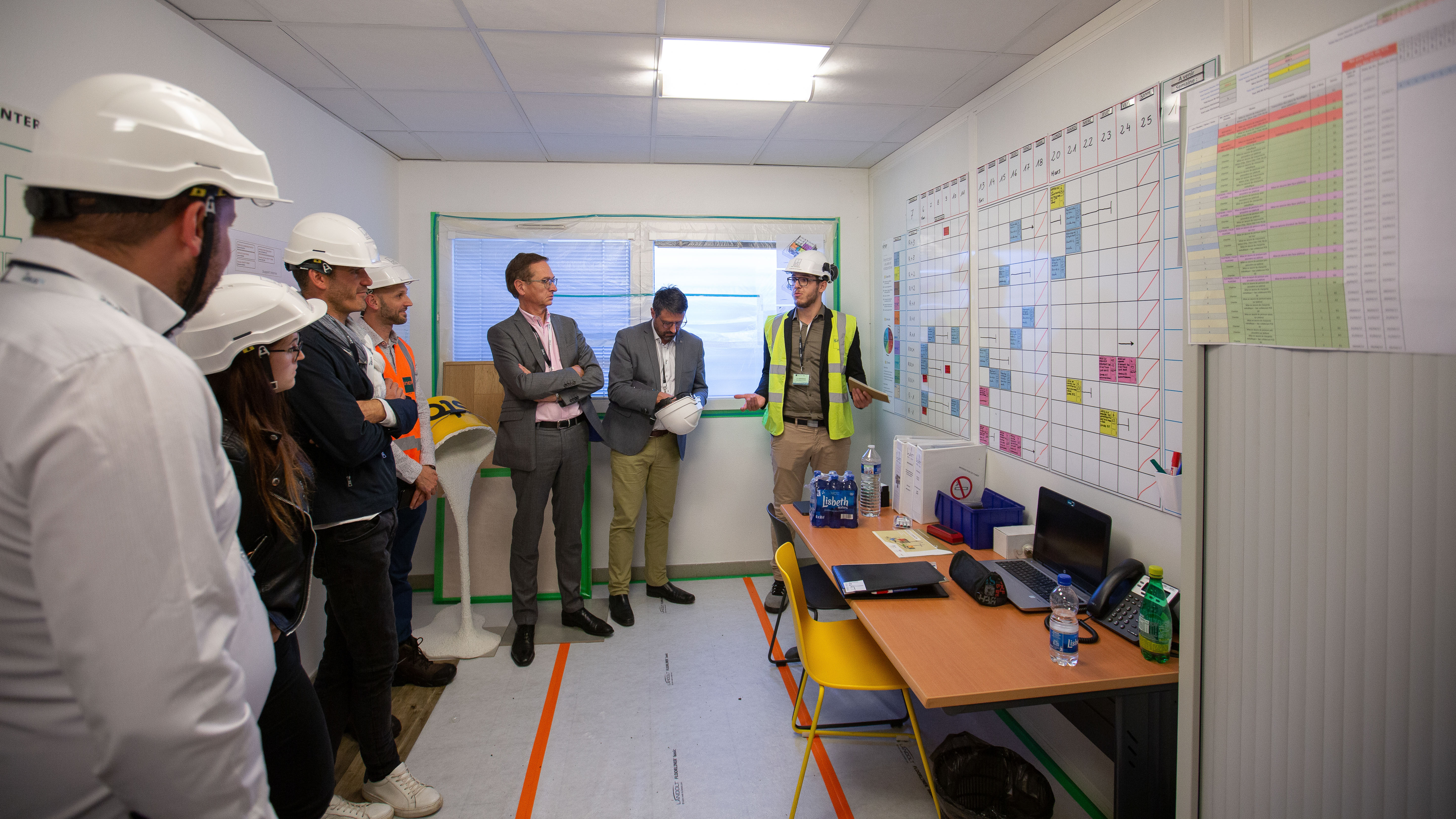 Corporate event coordination Belgium Antwerp waterfront team activity · INNOV'events