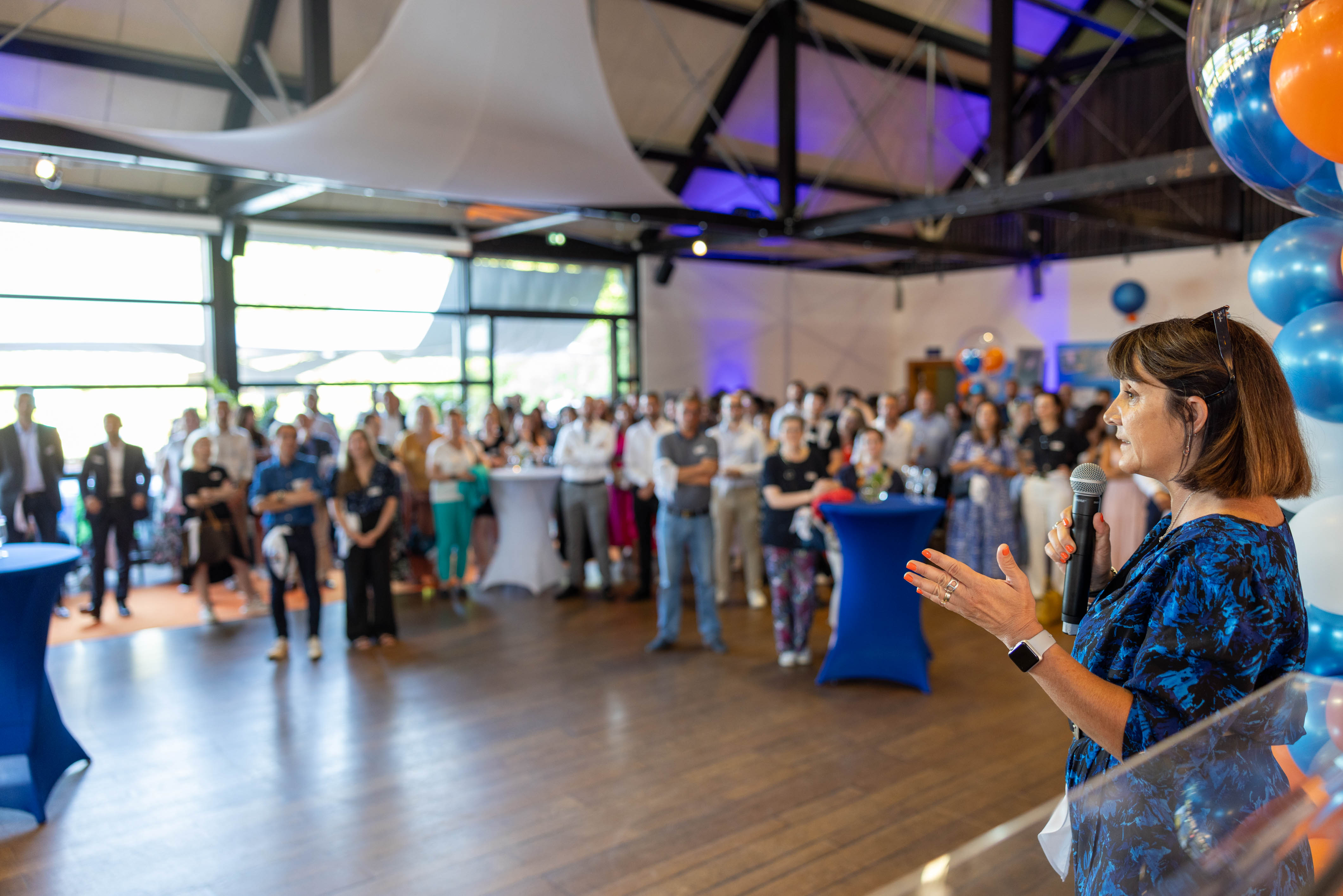 Netwerkreceptie Luik · aandeelhouders bij Quai de la Batte na vergadering · INNOV'events