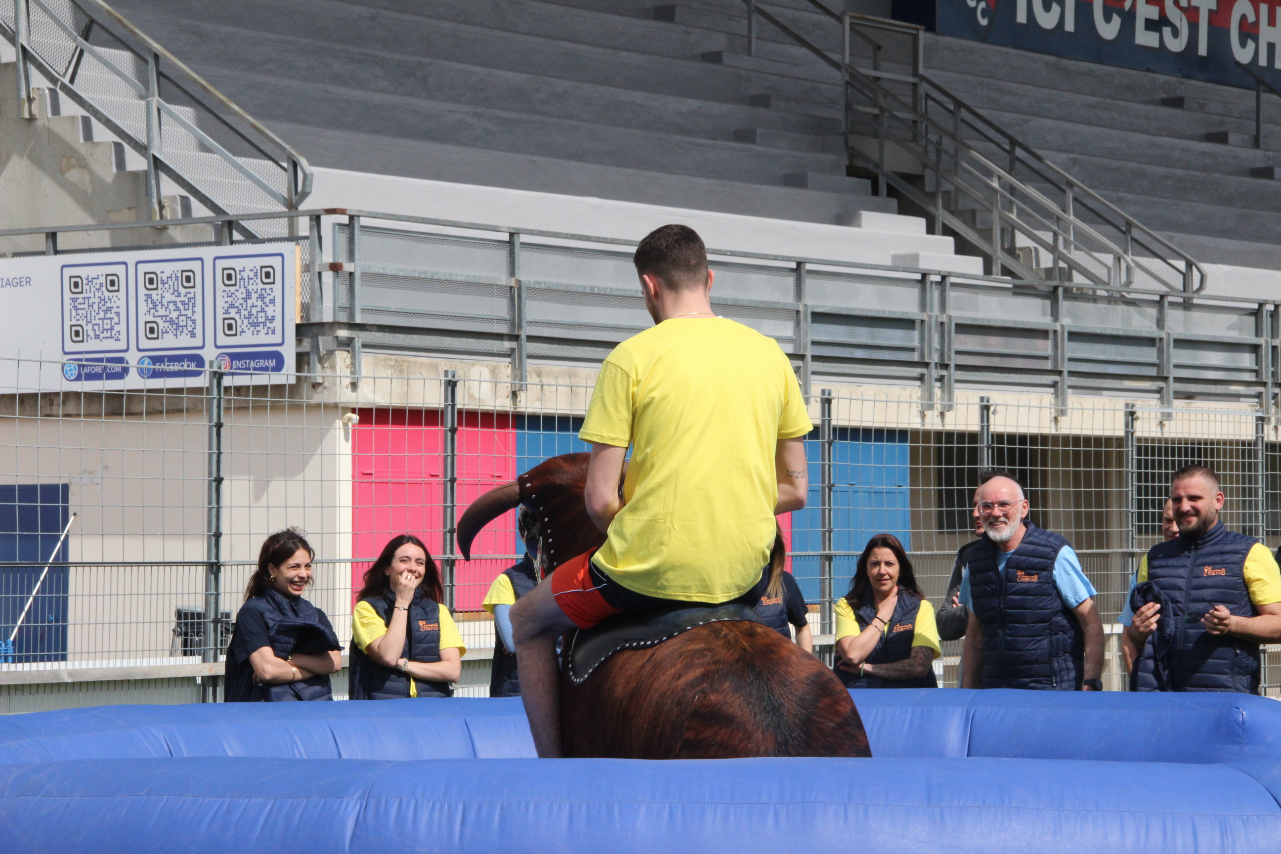 Hybride dagprogramma indoor skydiving simulator Antwerpen walking dinner haven · INNOV'events