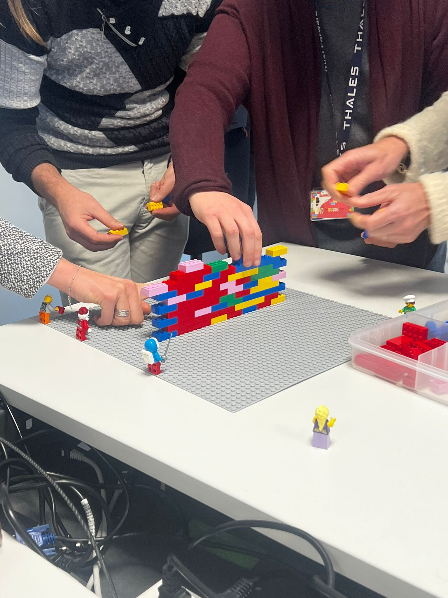 Lieu événementiel challenge LEGO Anvers vue sur les quais de l'Escaut · INNOV'events