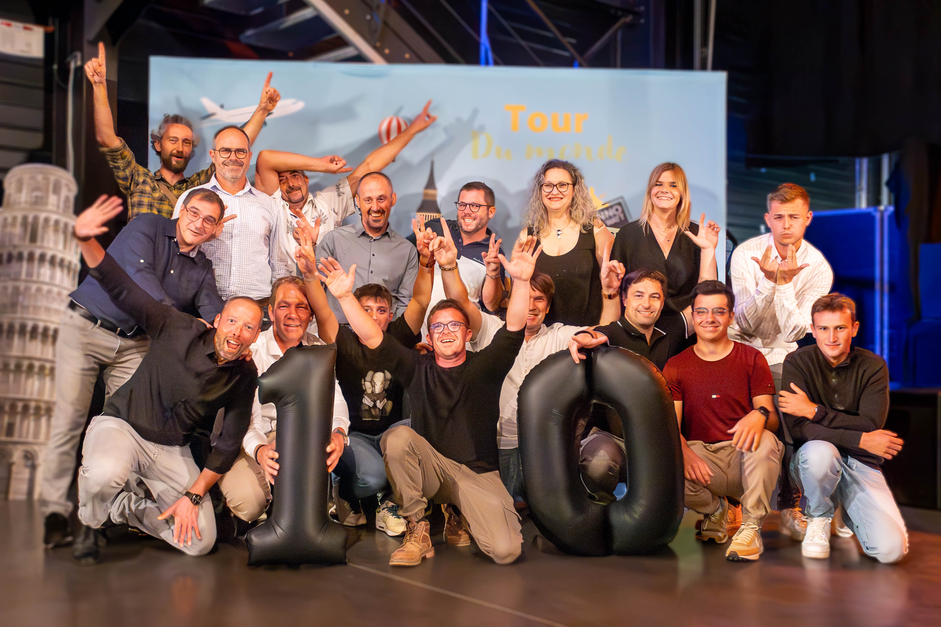 Challenge collectif Bruxelles groupe en action parvis Square Meeting Centre · INNOV'events