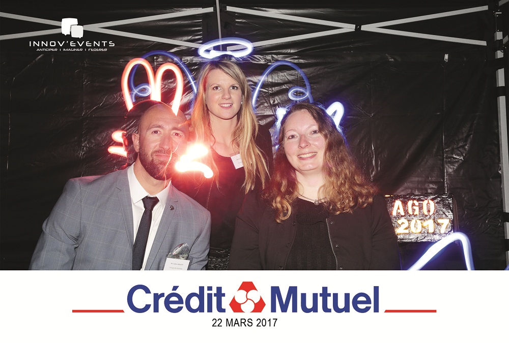 Flocage lumineux Anvers dispositif LED sur façade du MAS la nuit · INNOV'events