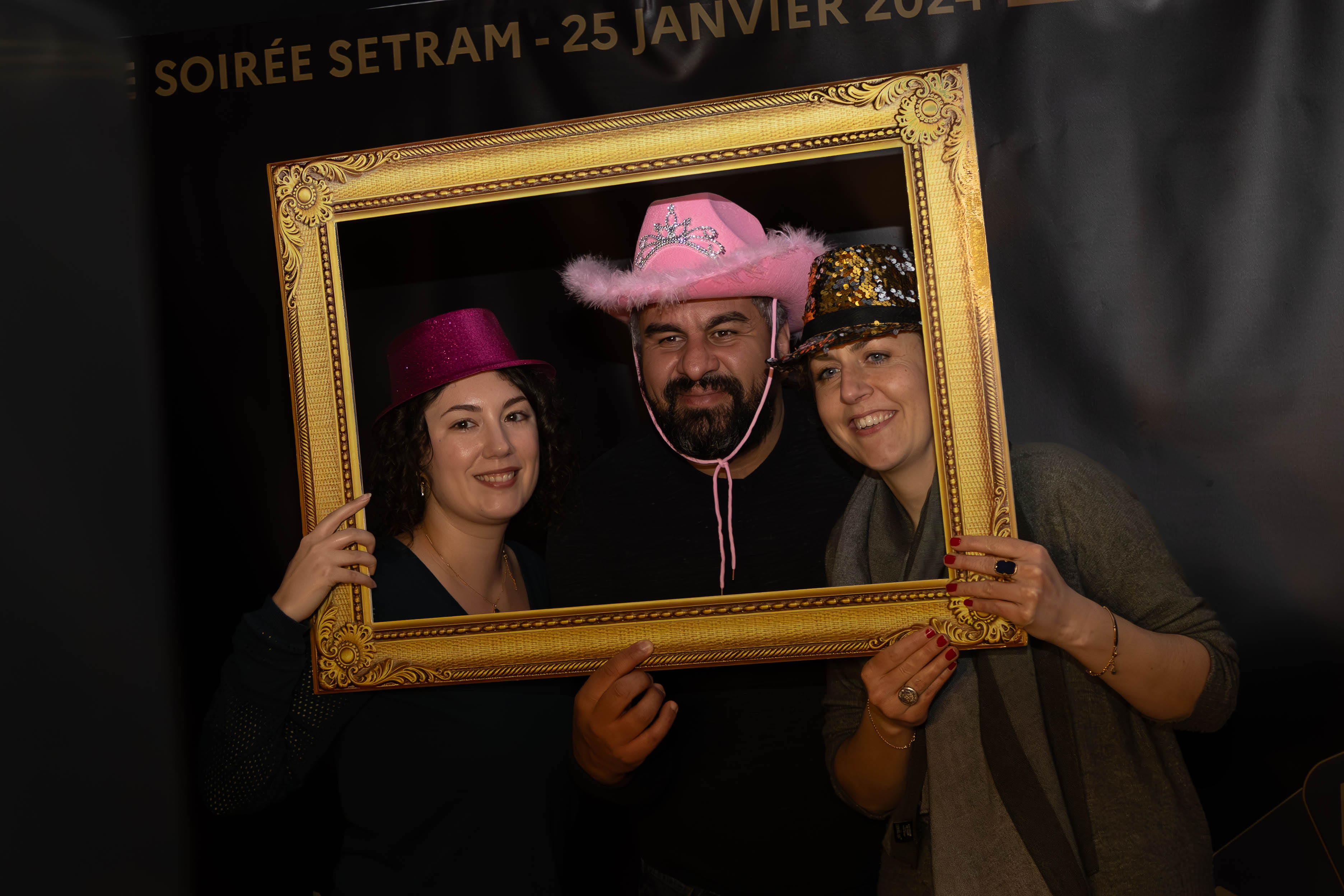 Foto animatie Antwerpen light painting sessie team industriële zaal · INNOV'events