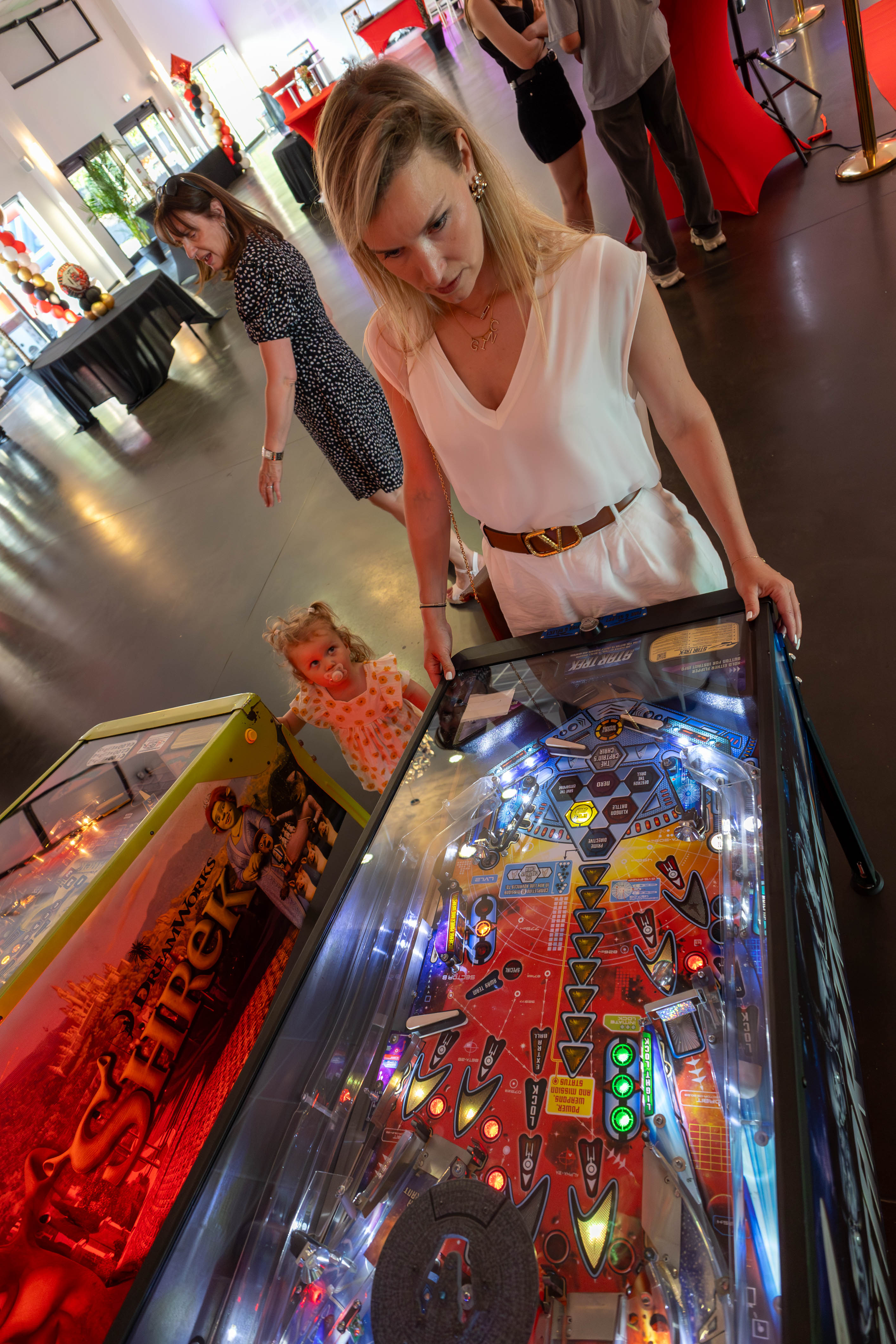 Animatie casino avond arcade games Luik feestzaal met themaverlichting · INNOV'events