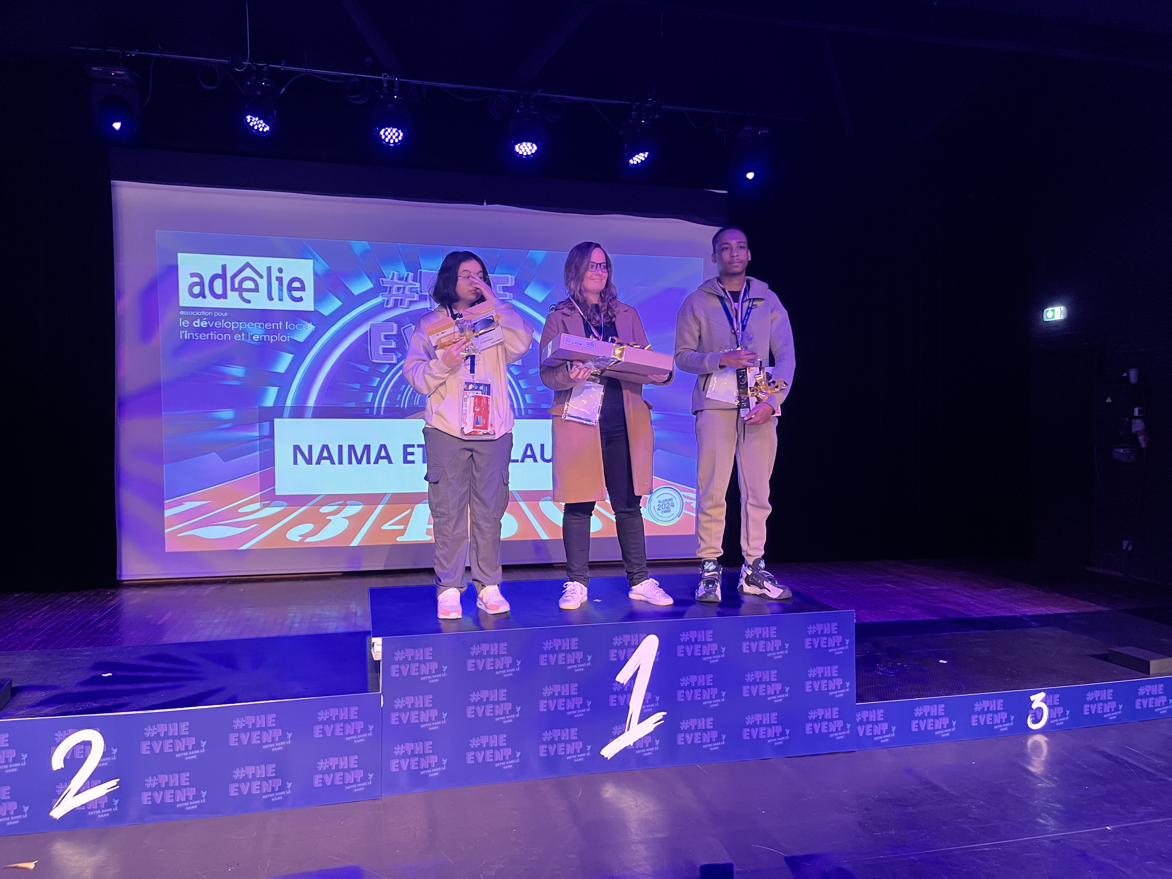 Outdoor competitie Luik Maasoevers teams in actie · INNOV'events
