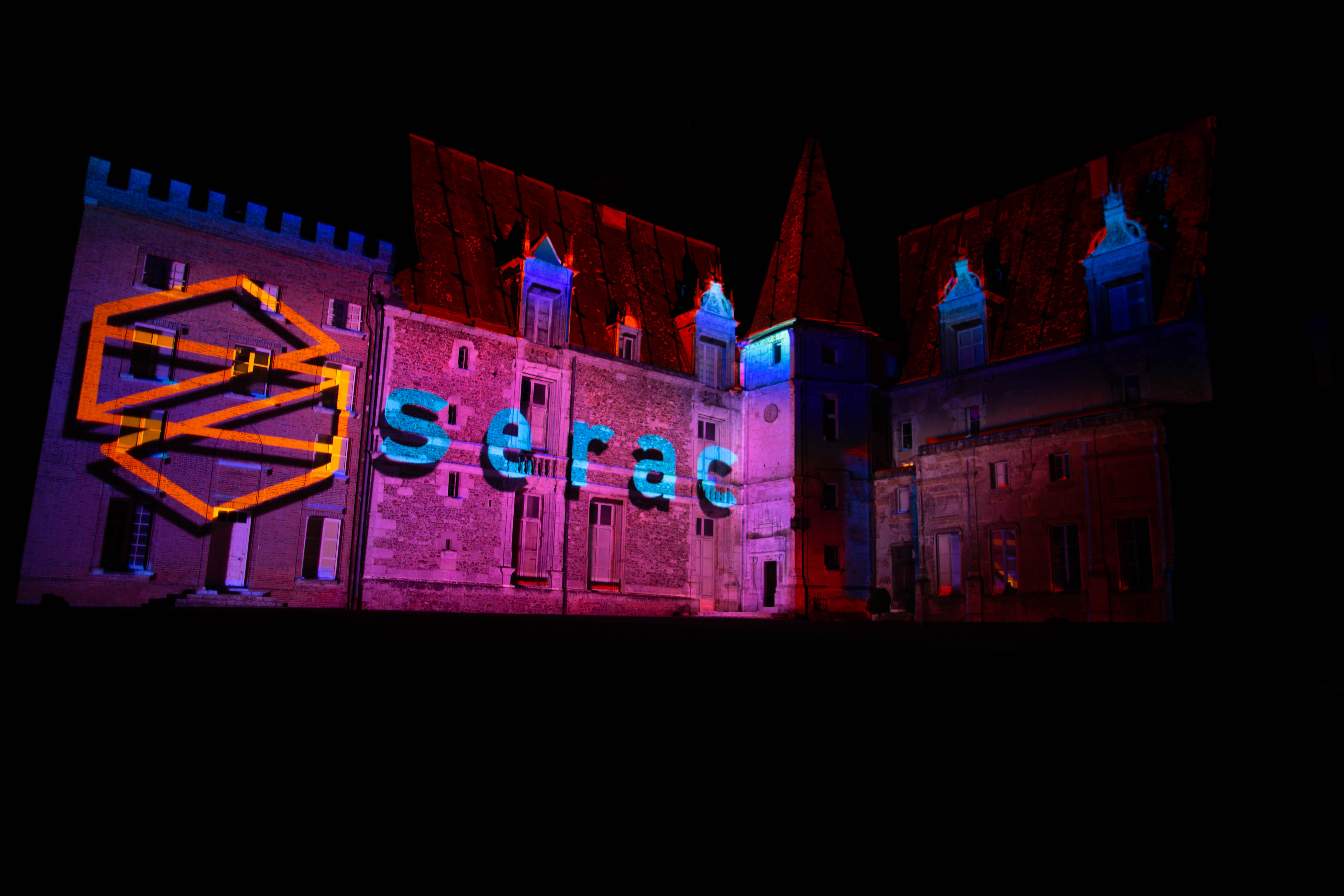 Lichtbranding Antwerpen, LED-installatie op havenpier Eilandje voor bedrijfsevenement · INNOV'events