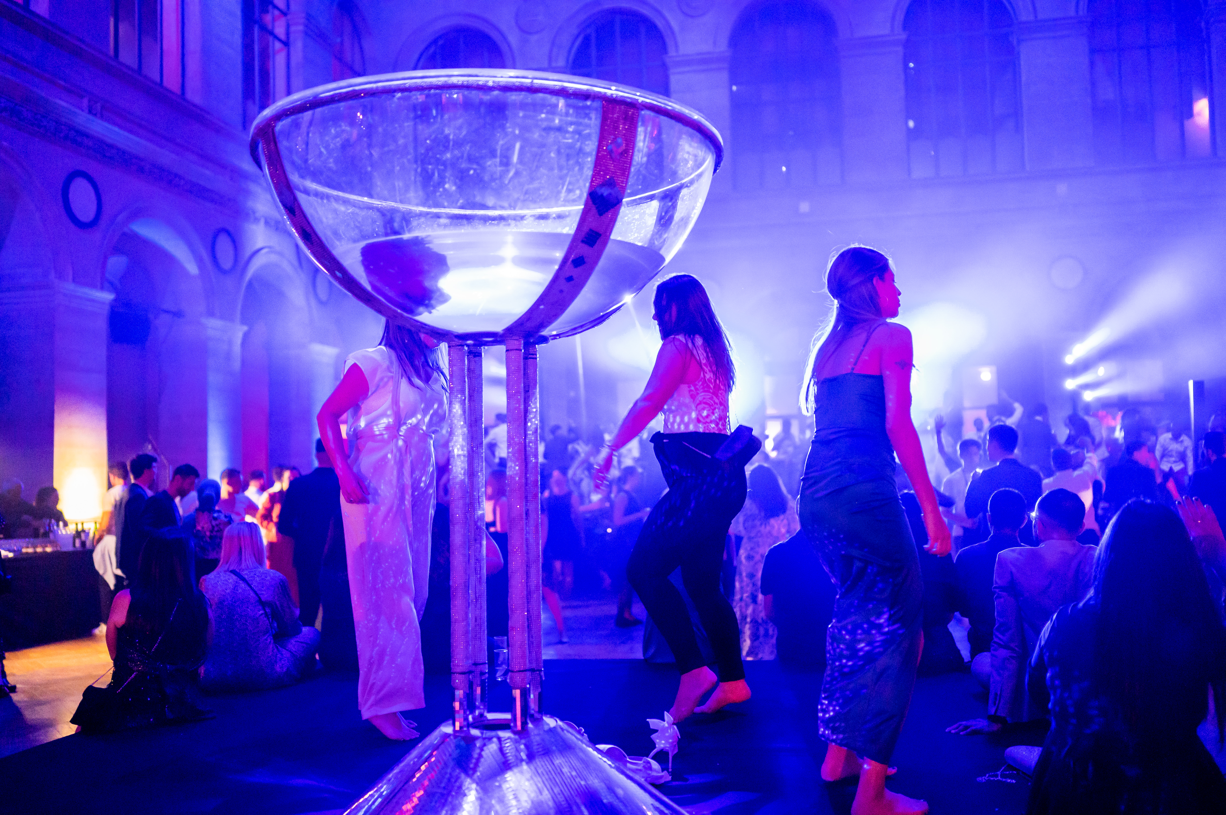 Halloween staff party Brussels · costumed employees at dinner tables · INNOV'events