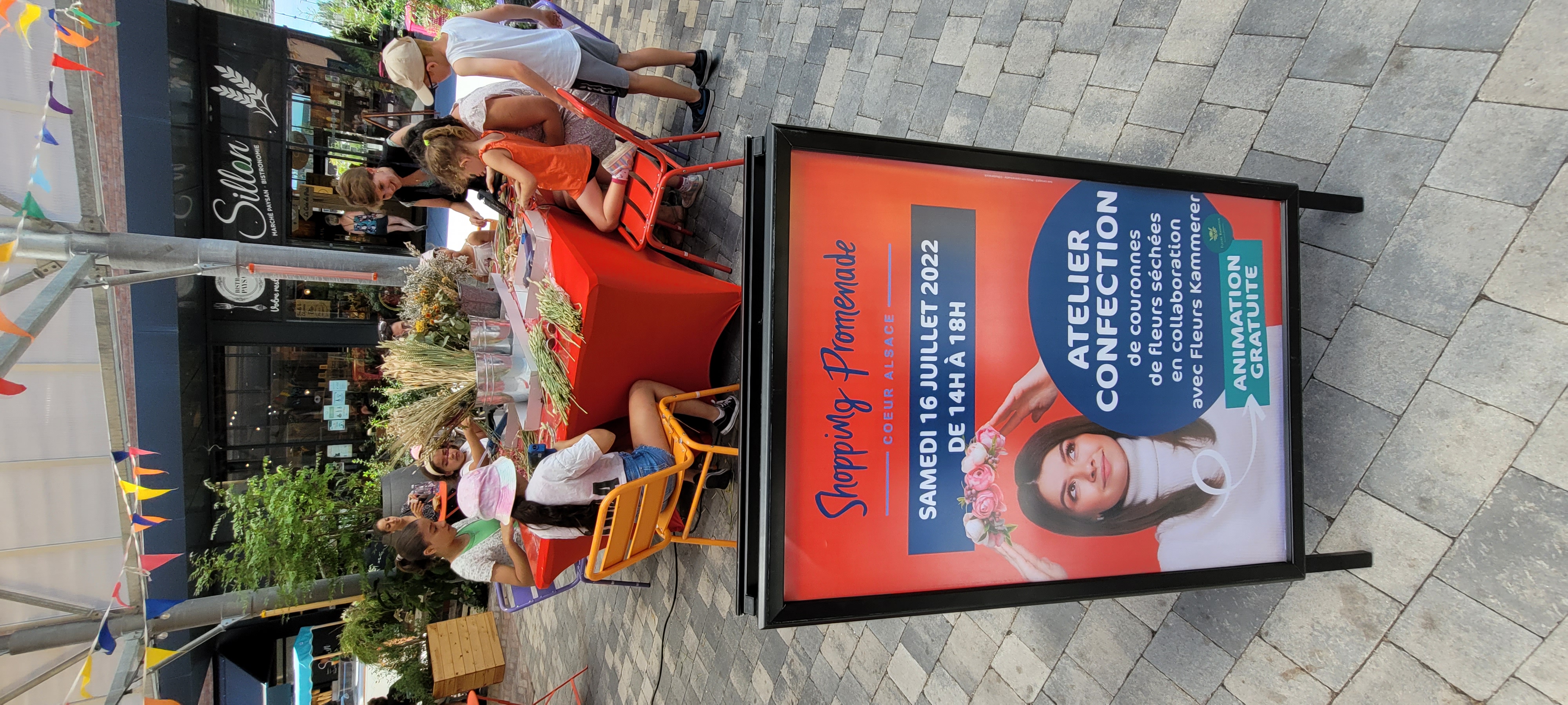 Seizoensanimatie kermis winkelcentrum Antwerpen kinderen bezoekers · INNOV'events