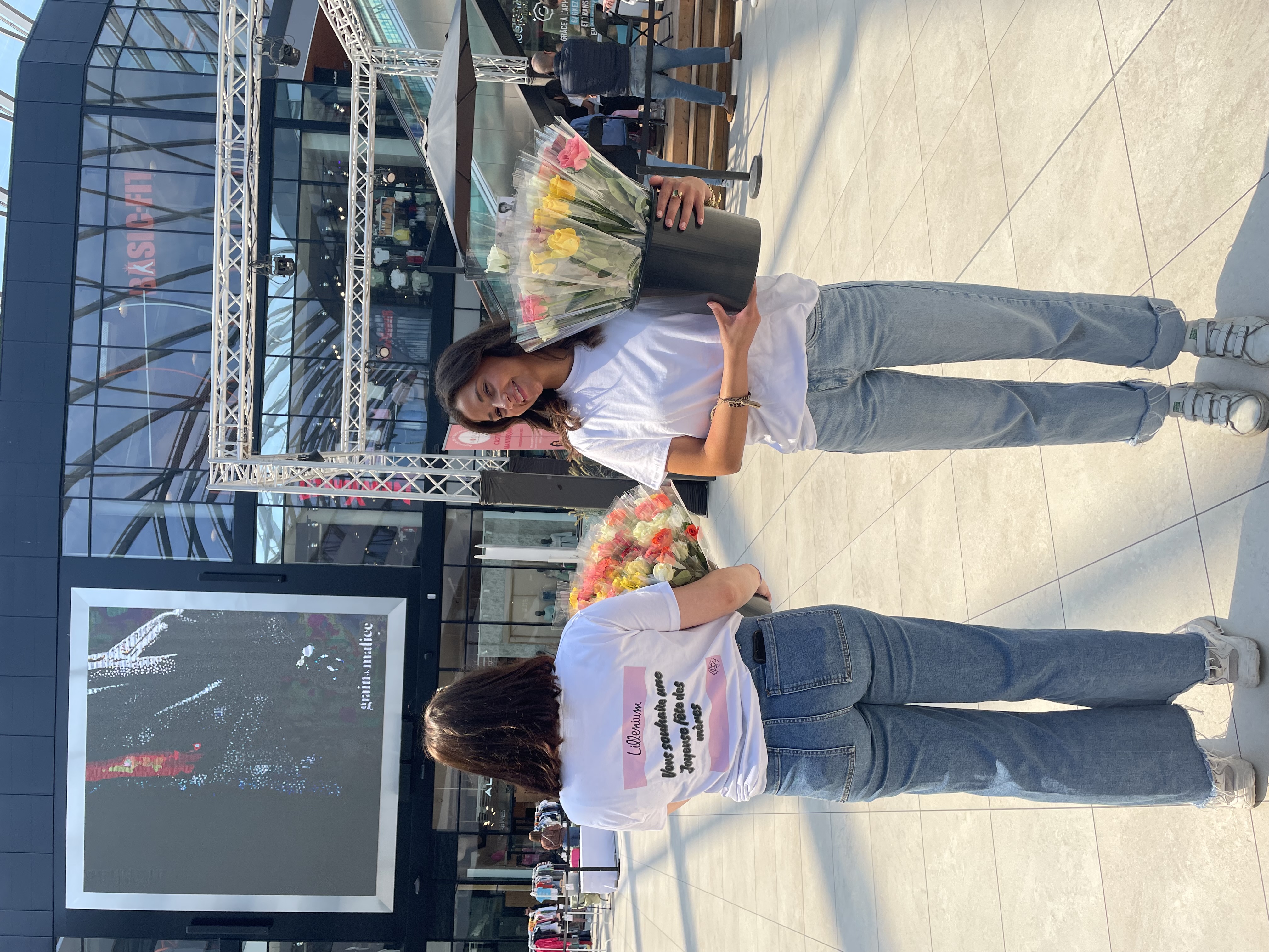 Street marketing Liège stand activation Place Saint-Lambert flux piéton · INNOV'events