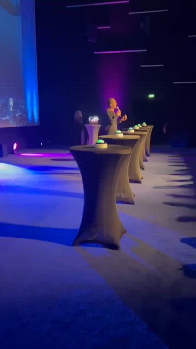 Quizformat teams Antwerpen vergaderzaal lichtinstallatie · INNOV'events