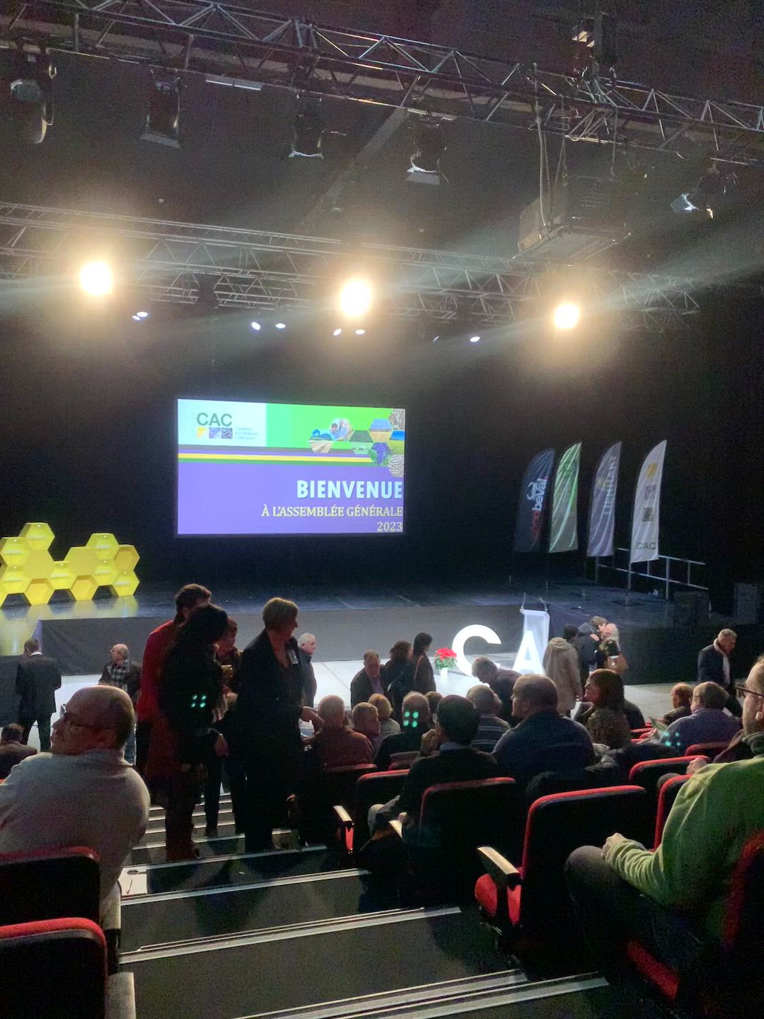 Algemene vergadering Luik · stemronde handopsteking bestuurders · INNOV'events