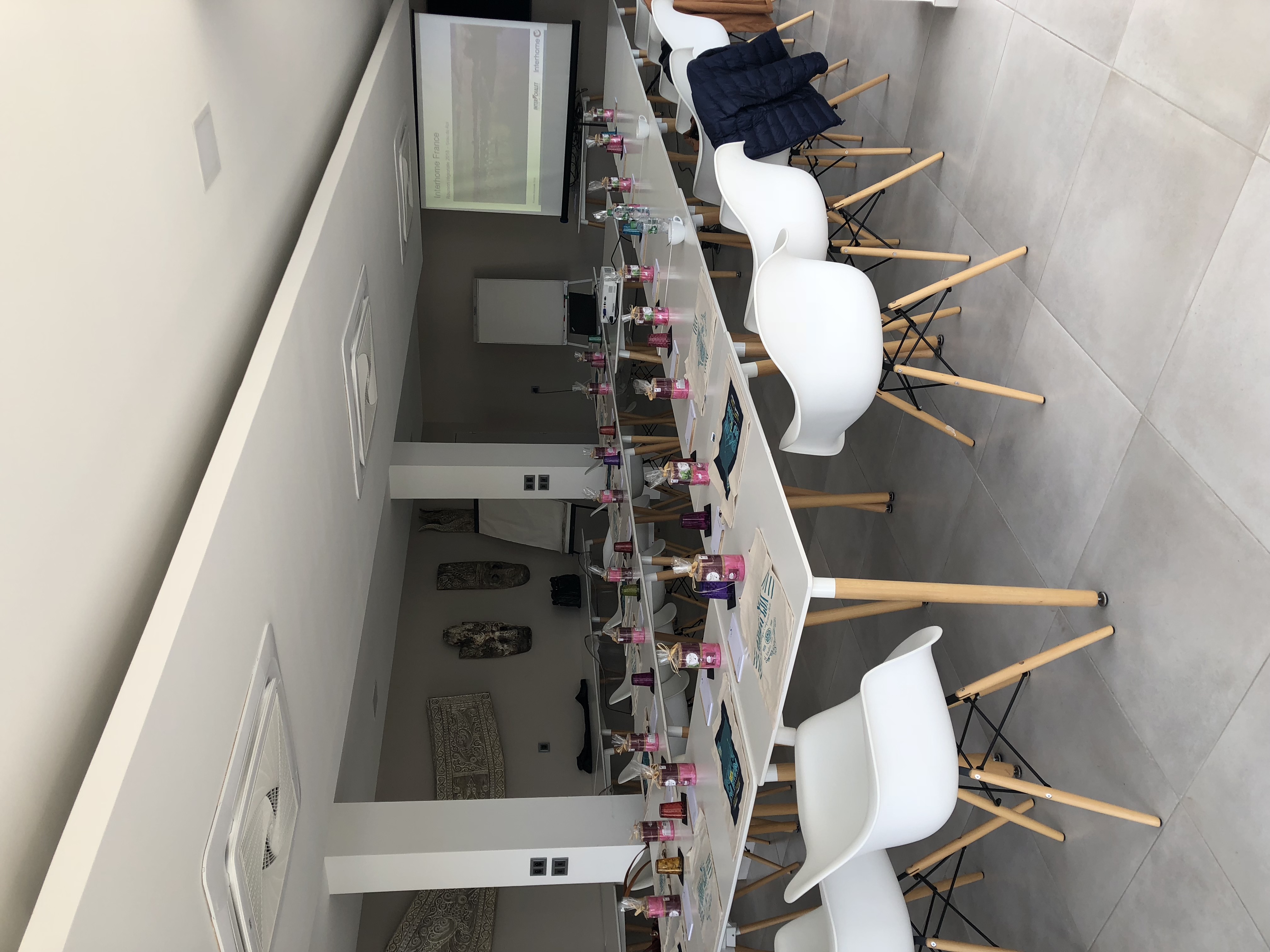Teamactiviteit tijdens seminarie rental in Antwerpen havenomgeving · INNOV'events