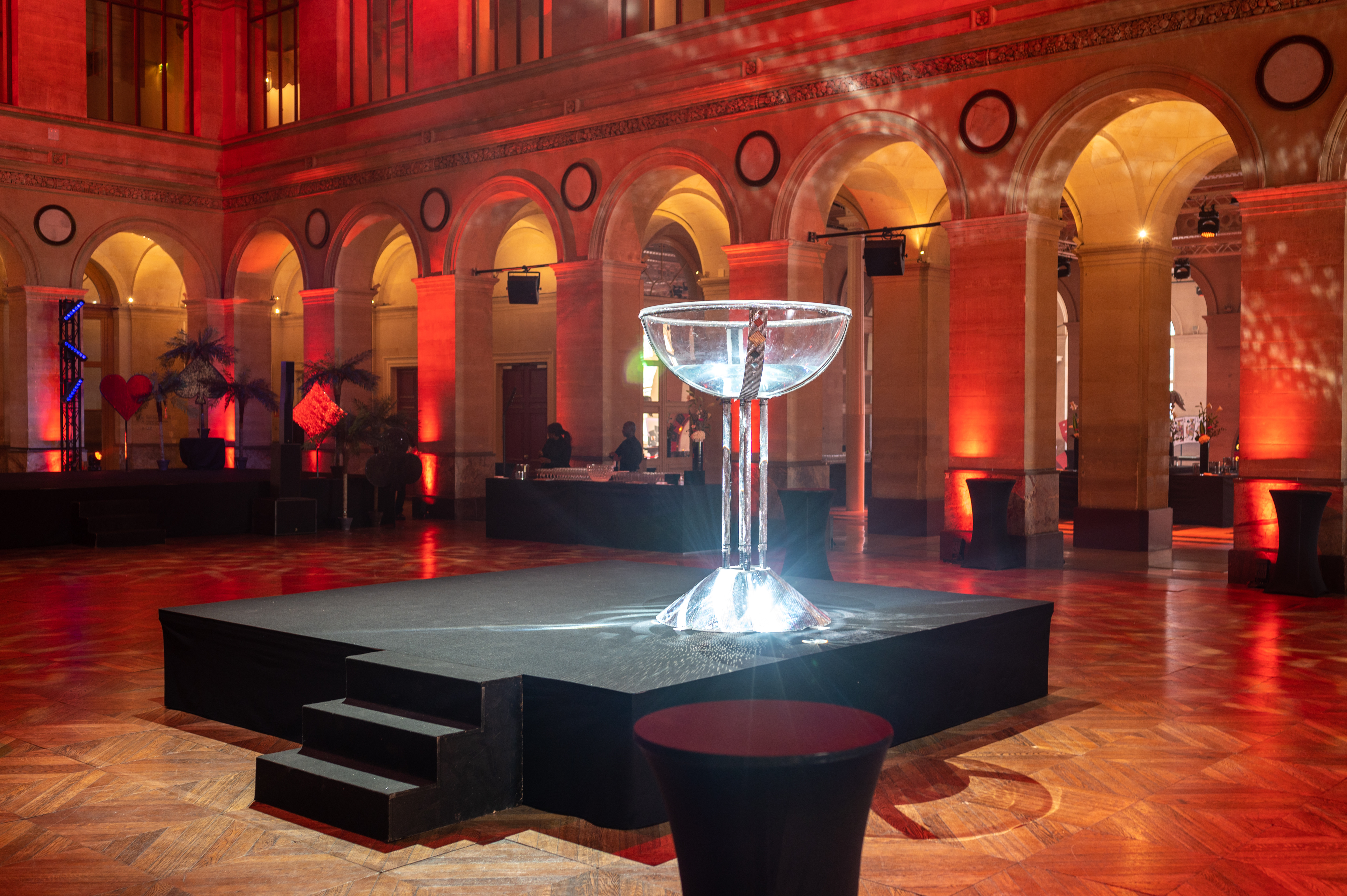Event scenography Brussels Expo convention floor truss lighting rig · INNOV'events