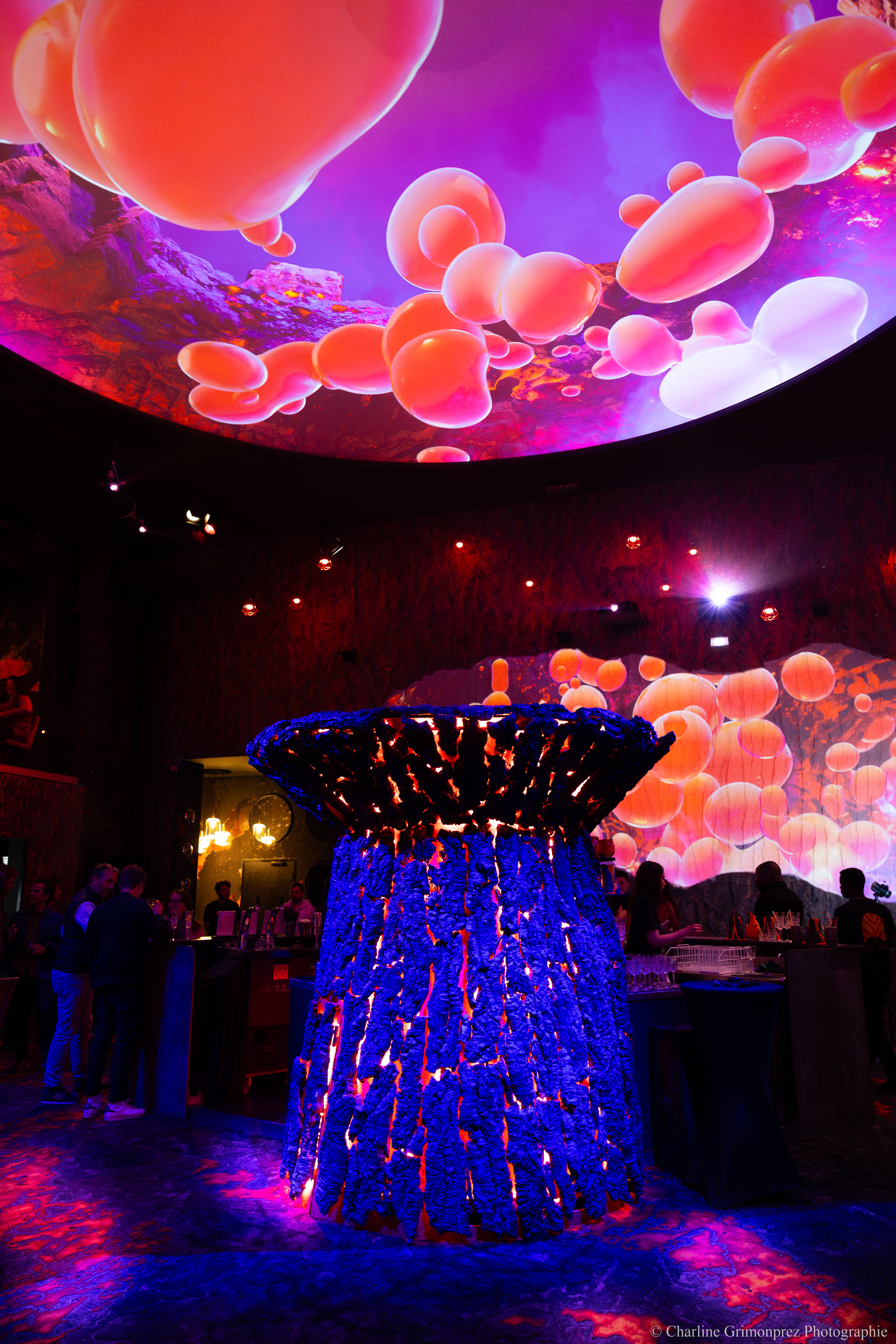 Podiumproductie eventscenografie Luik Outremeuse industrieel pand · INNOV'events