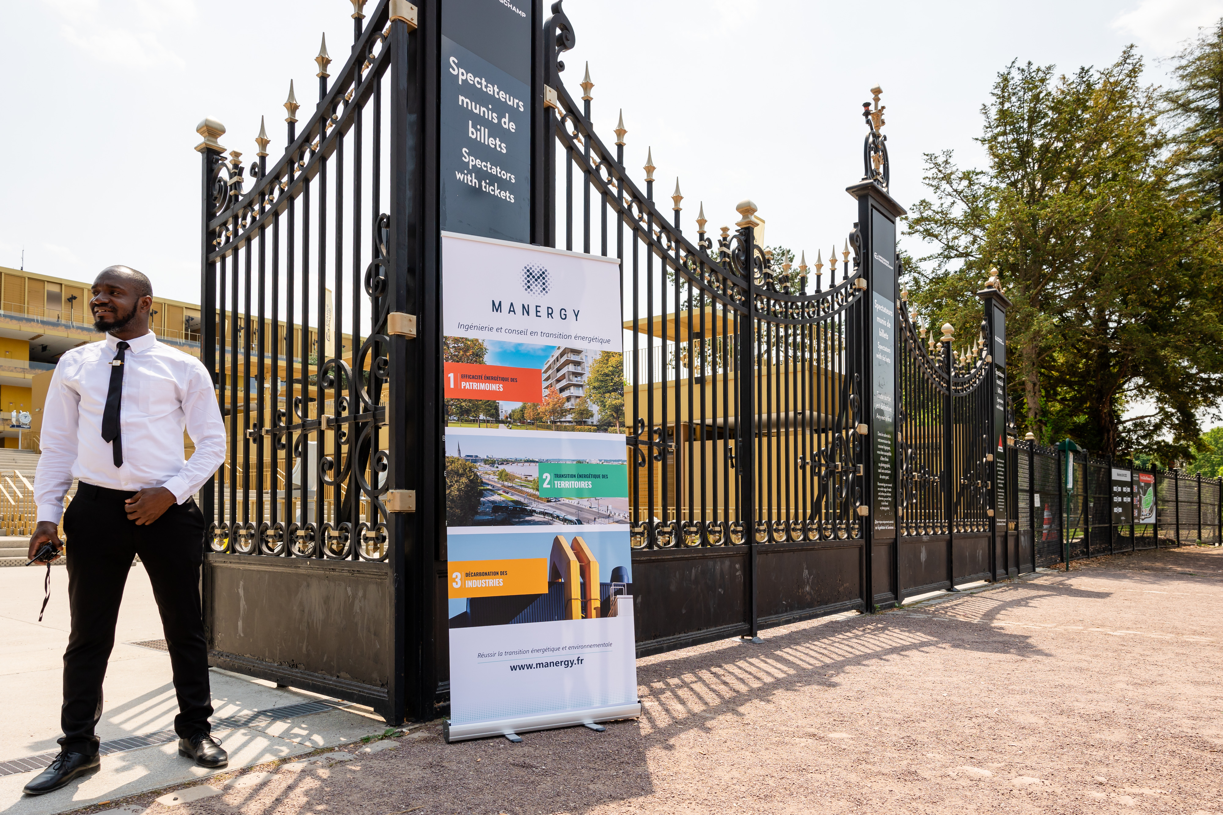 Beveiligingsagent Antwerpen toegangscontrole groot congres Antwerp Expo · INNOV'events