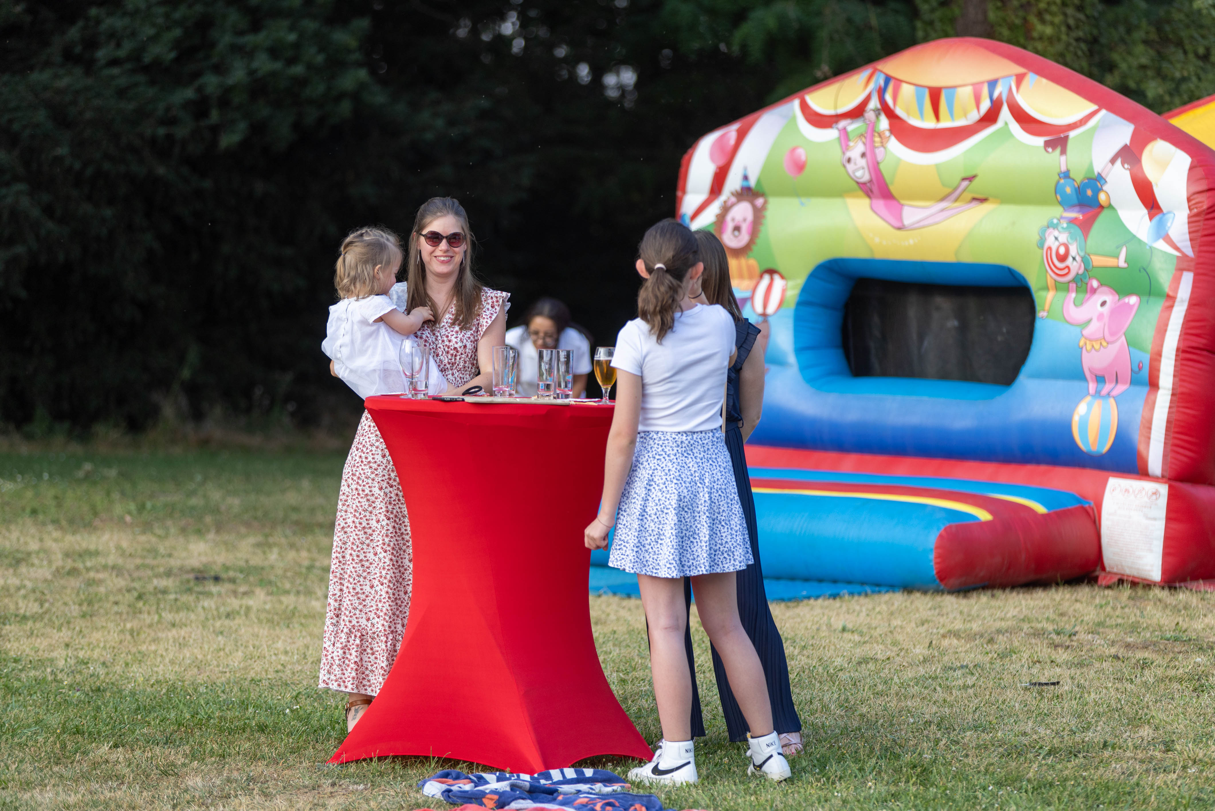 Animatie kinderanimatie springkastelen familiedag Brussel · INNOV'events