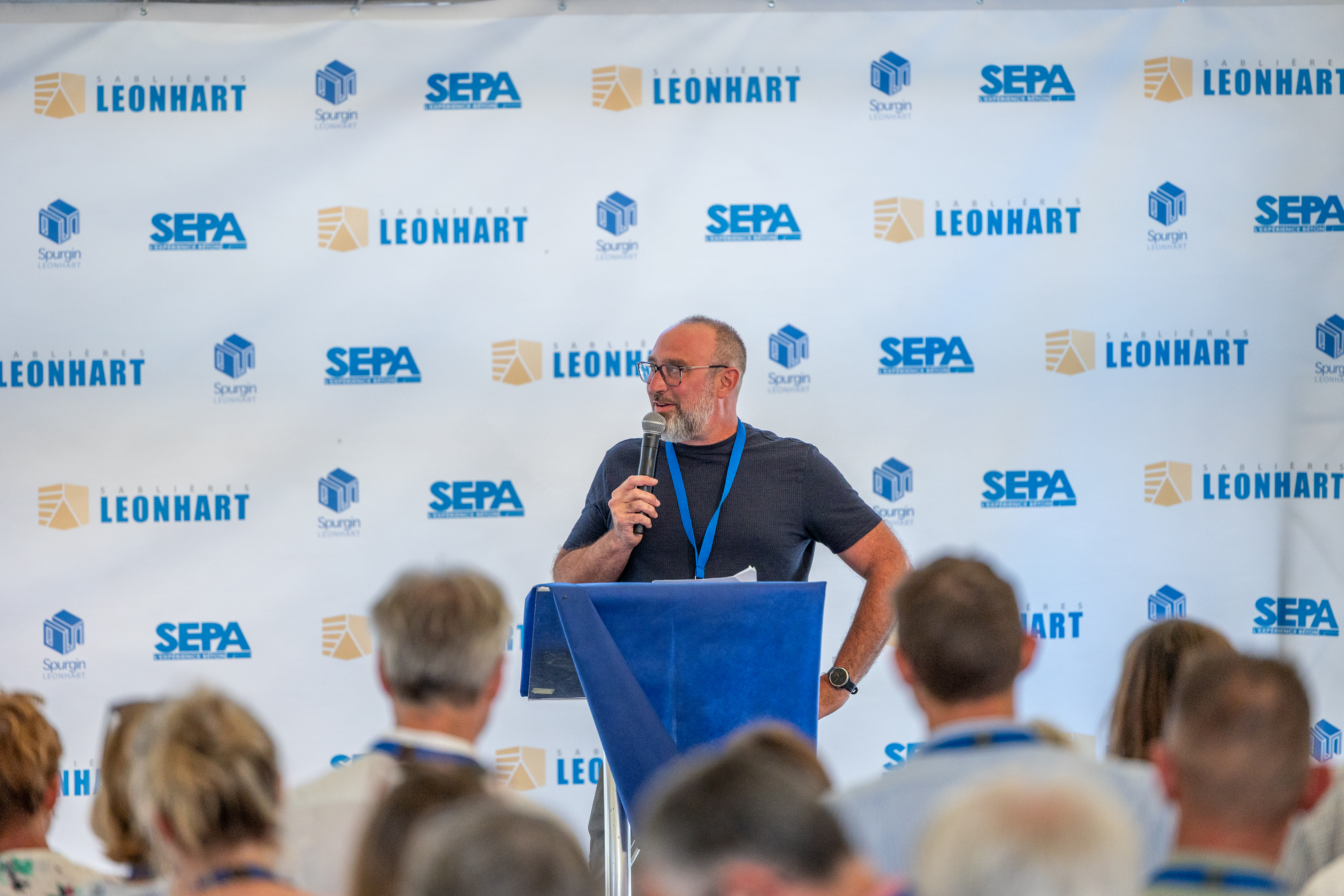 Residential seminar corporate event Liege château overnight delegates · INNOV'events