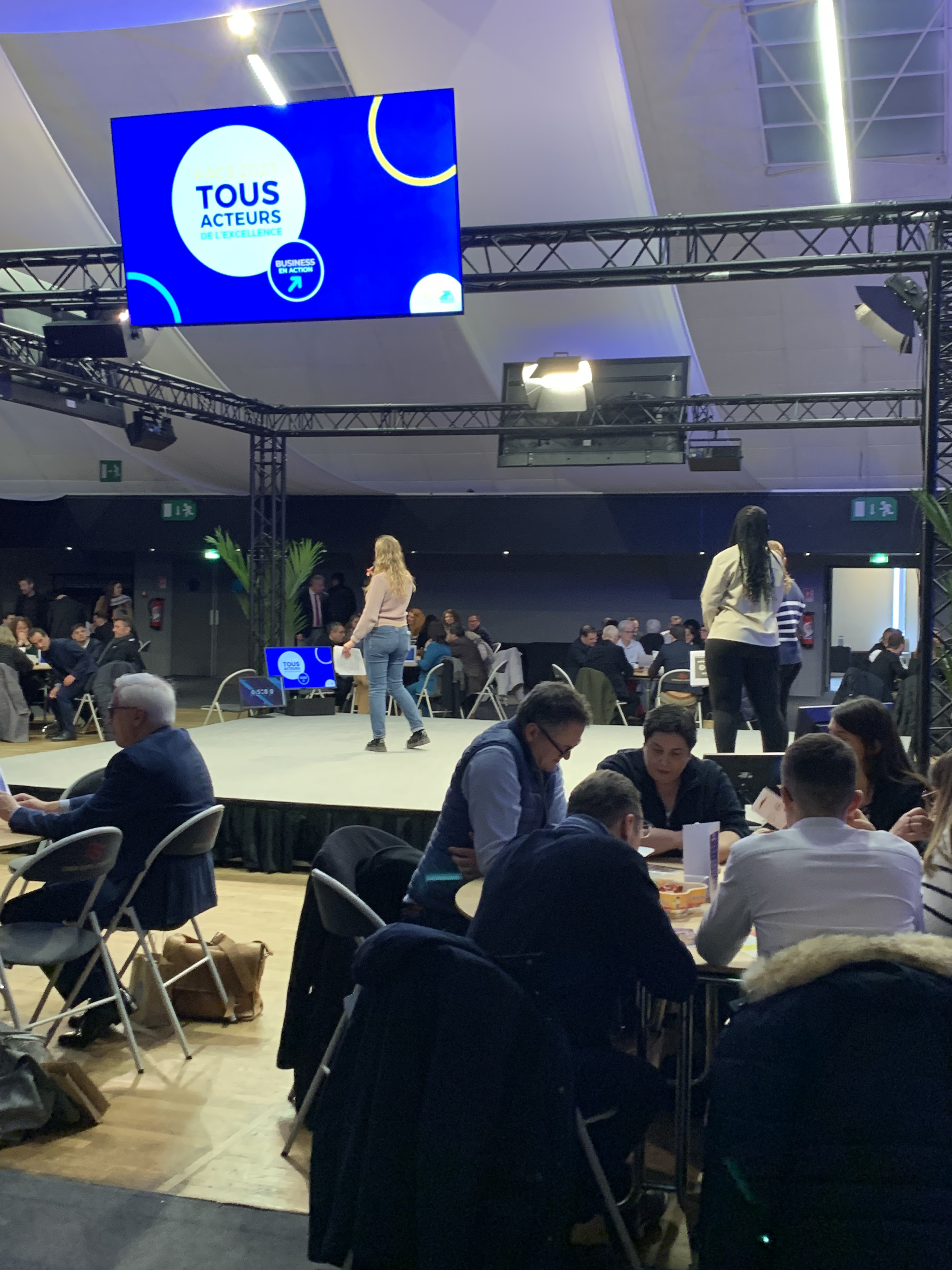 Régie technique événementielle entreprise Belgique soirée corporate Anvers · INNOV'events