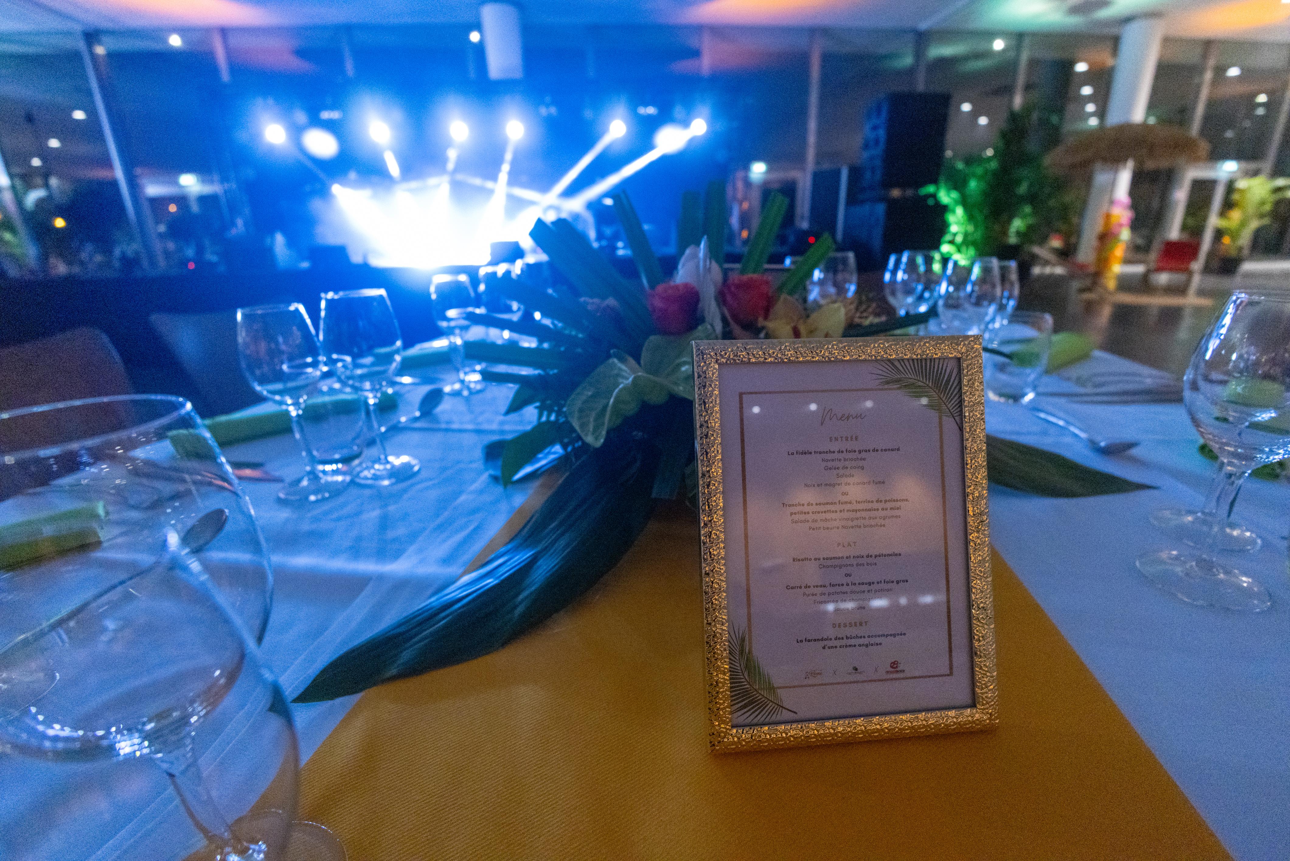 Galadiner Antwerpen feestzaal Havenhuis met havenpanorama · INNOV'events