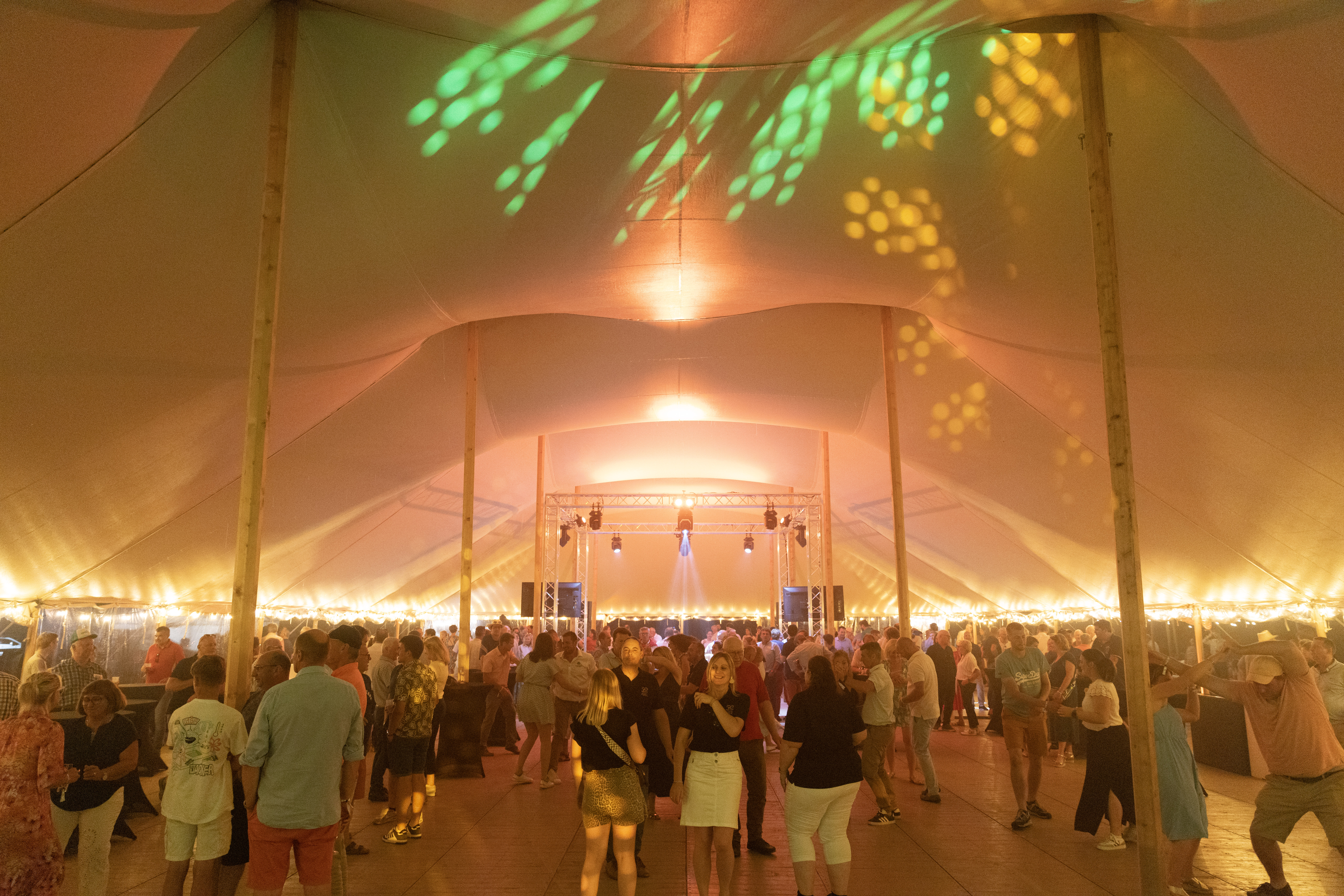 Event venue corporate show Liege Cité Miroir modular stage view · INNOV'events