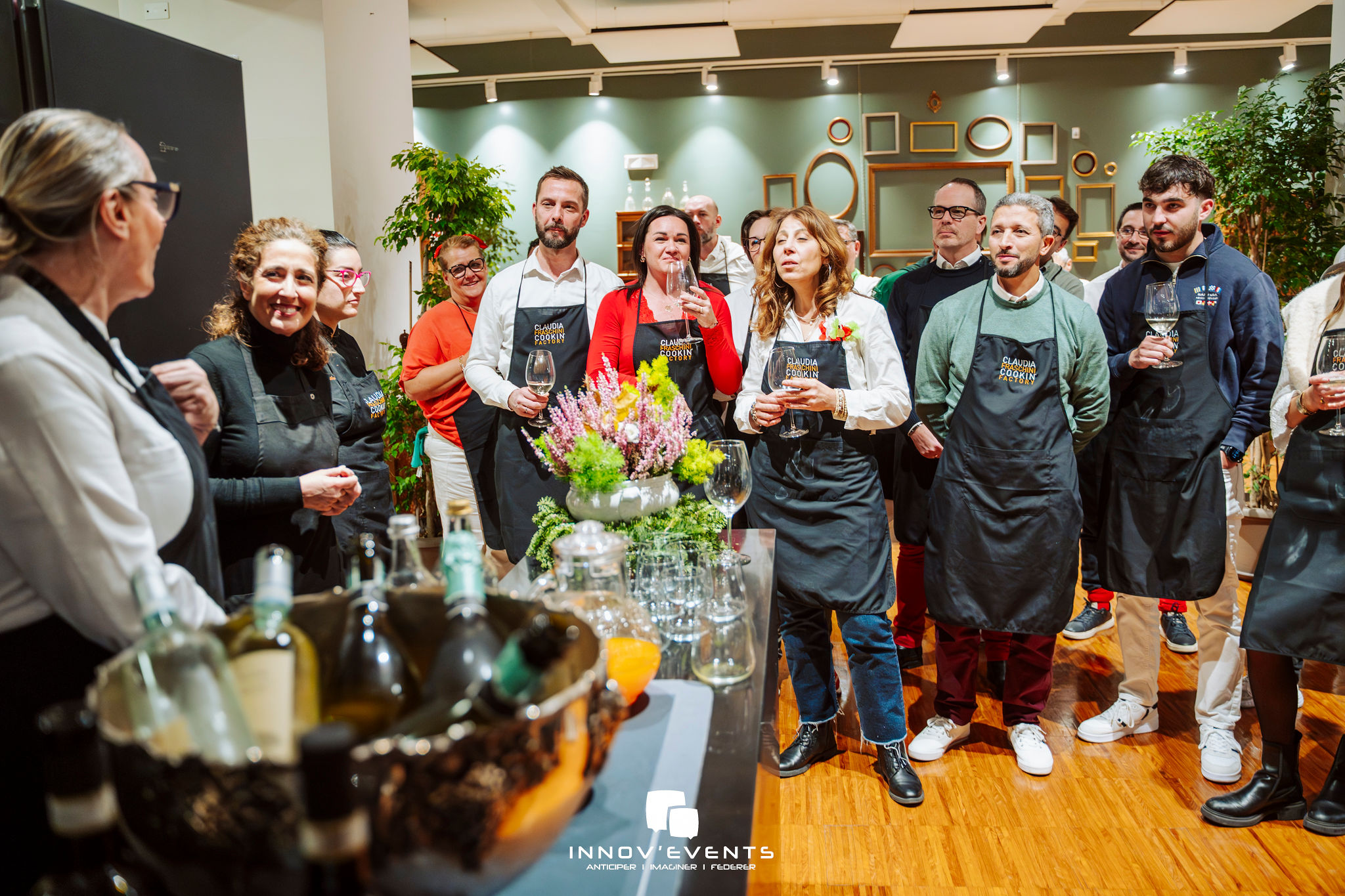 Dégustation Anvers groupe collaborateurs autour d'un atelier bières trappistes salle Felixarchief · INNOV'events