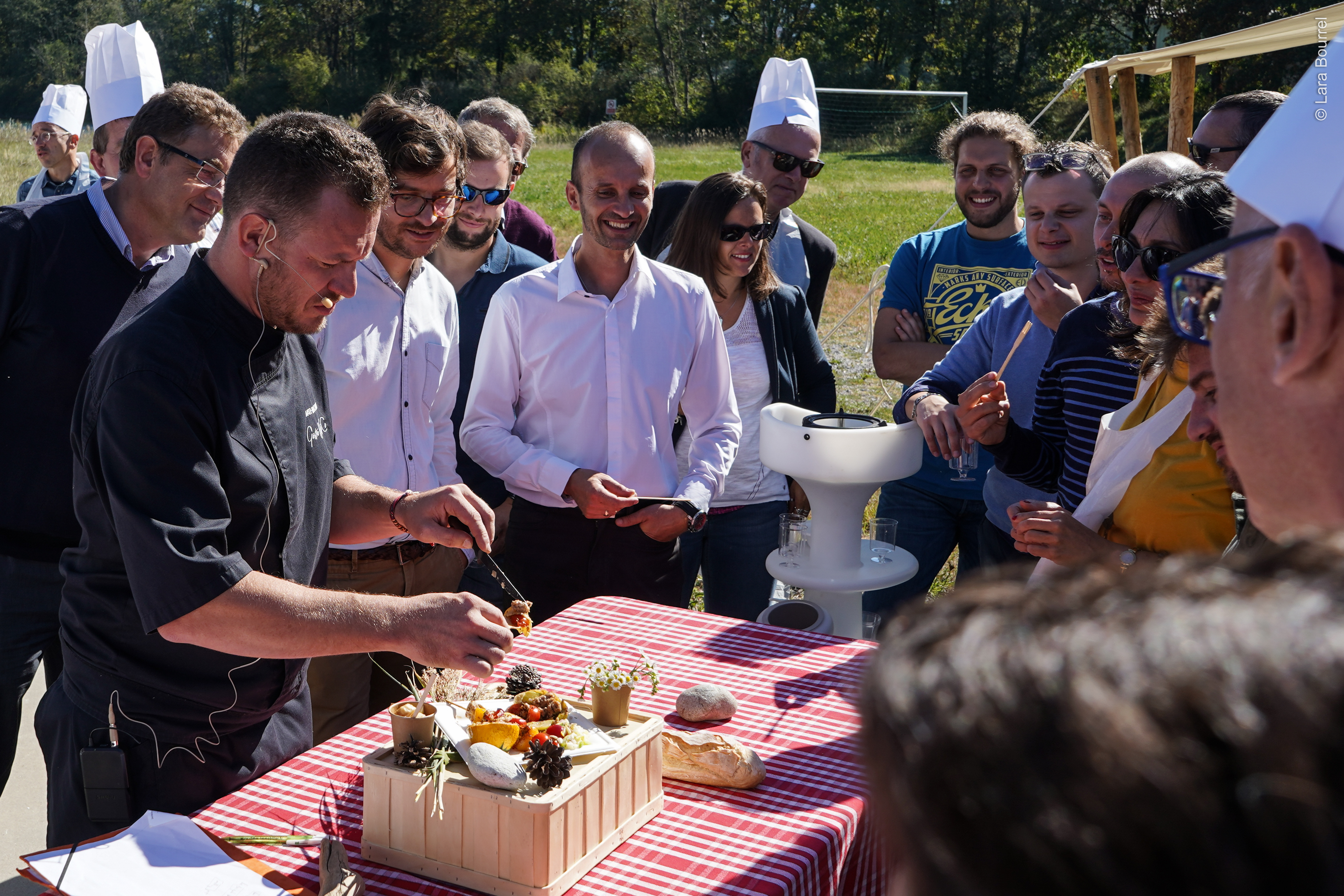 Animation culinaire moléculaire Liège vue Meuse et colline de la Citadelle en arrière-plan · INNOV'events