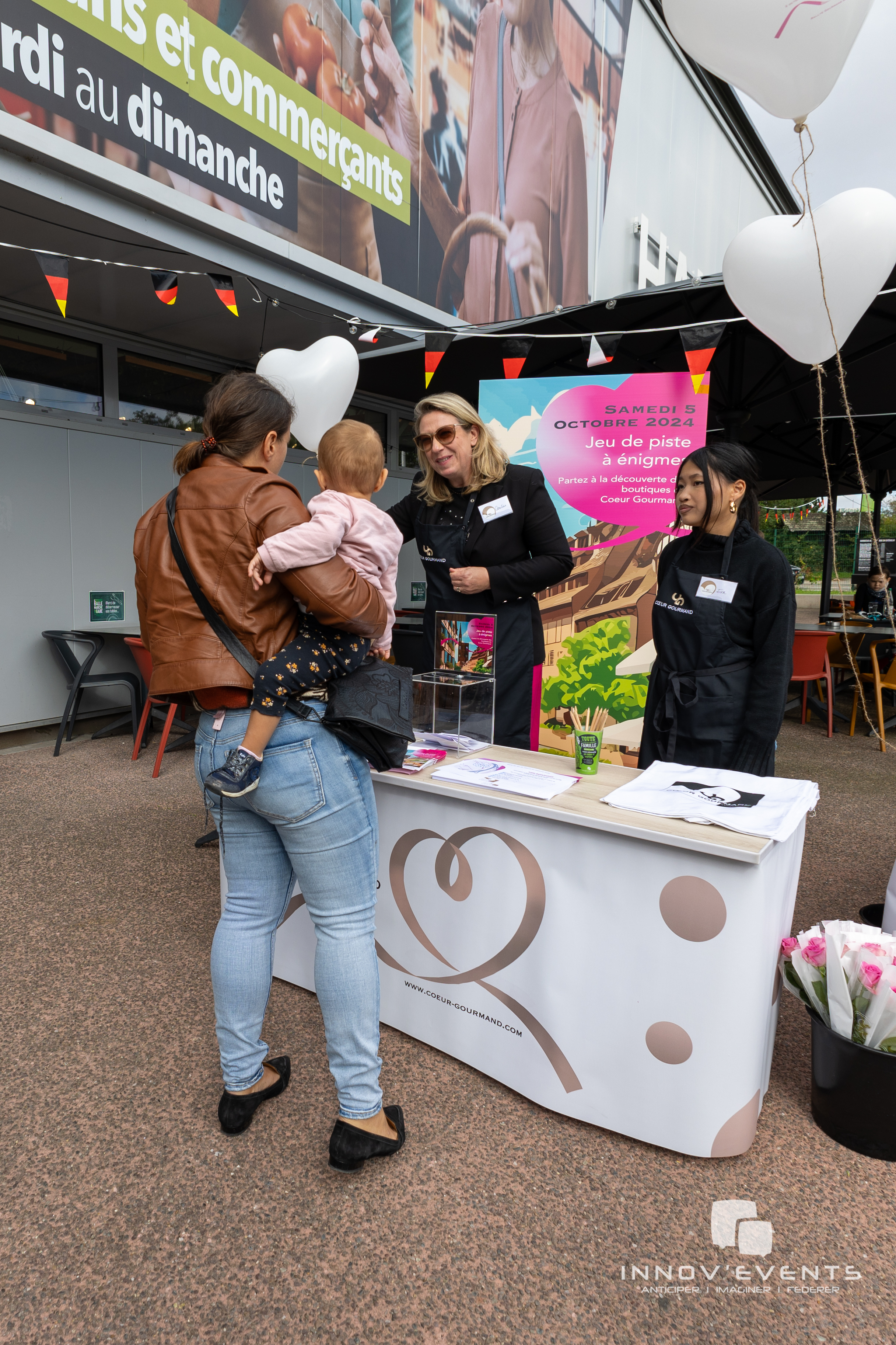 LED branding activation promotional event Belgium Brussels evening · INNOV'events