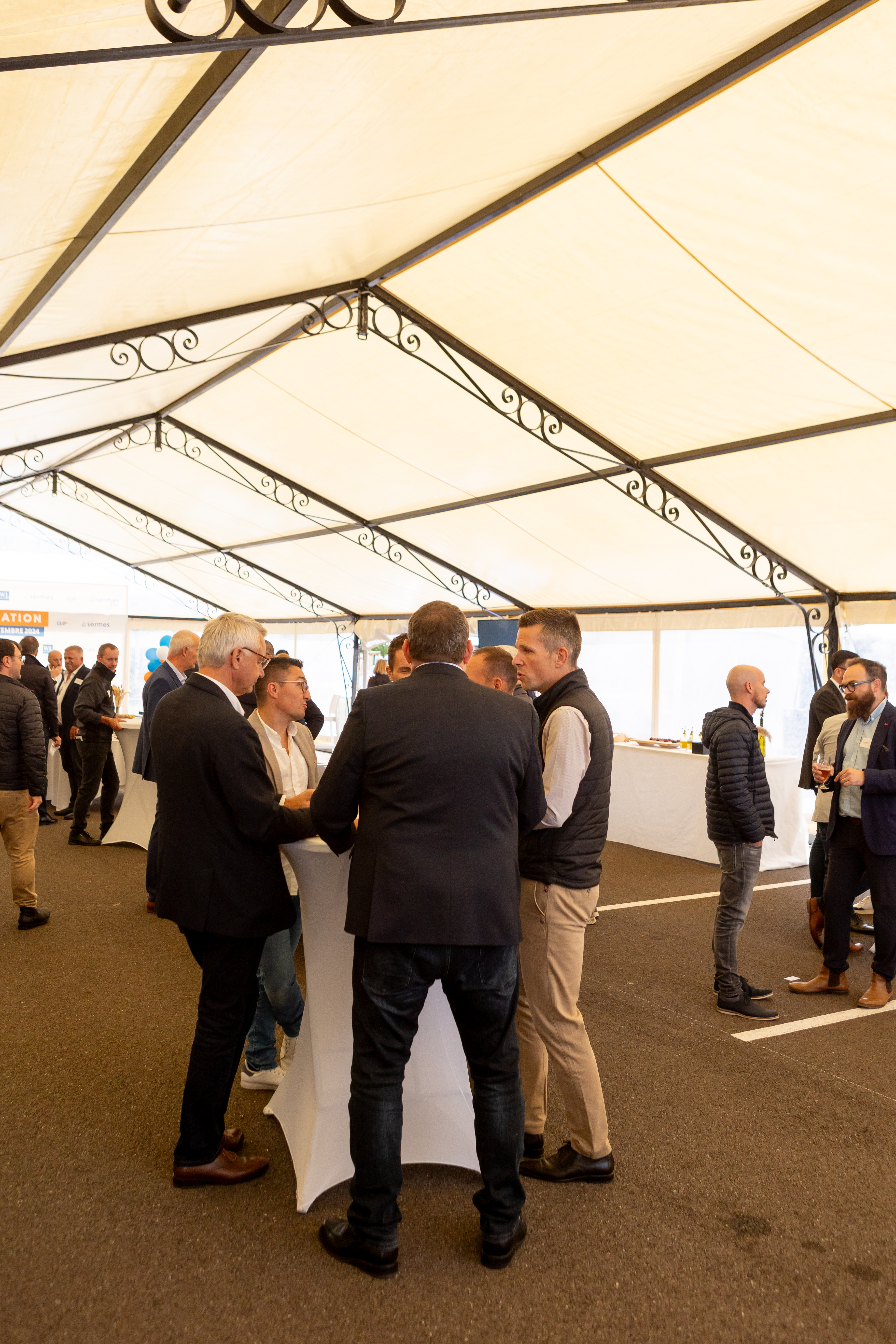 Productlancering stretch tent Luik bedrijfsreceptie networking · INNOV'events