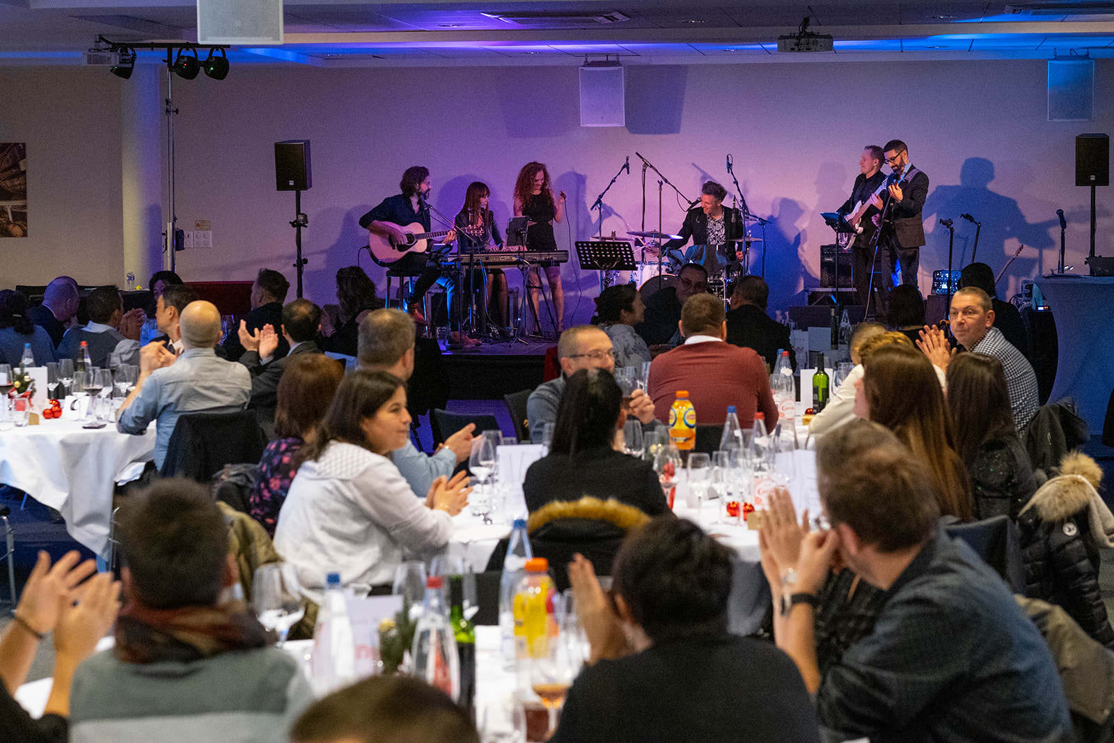 Thematisch teamdiner Antwerpen · casinoavond in feestzaal · INNOV'events